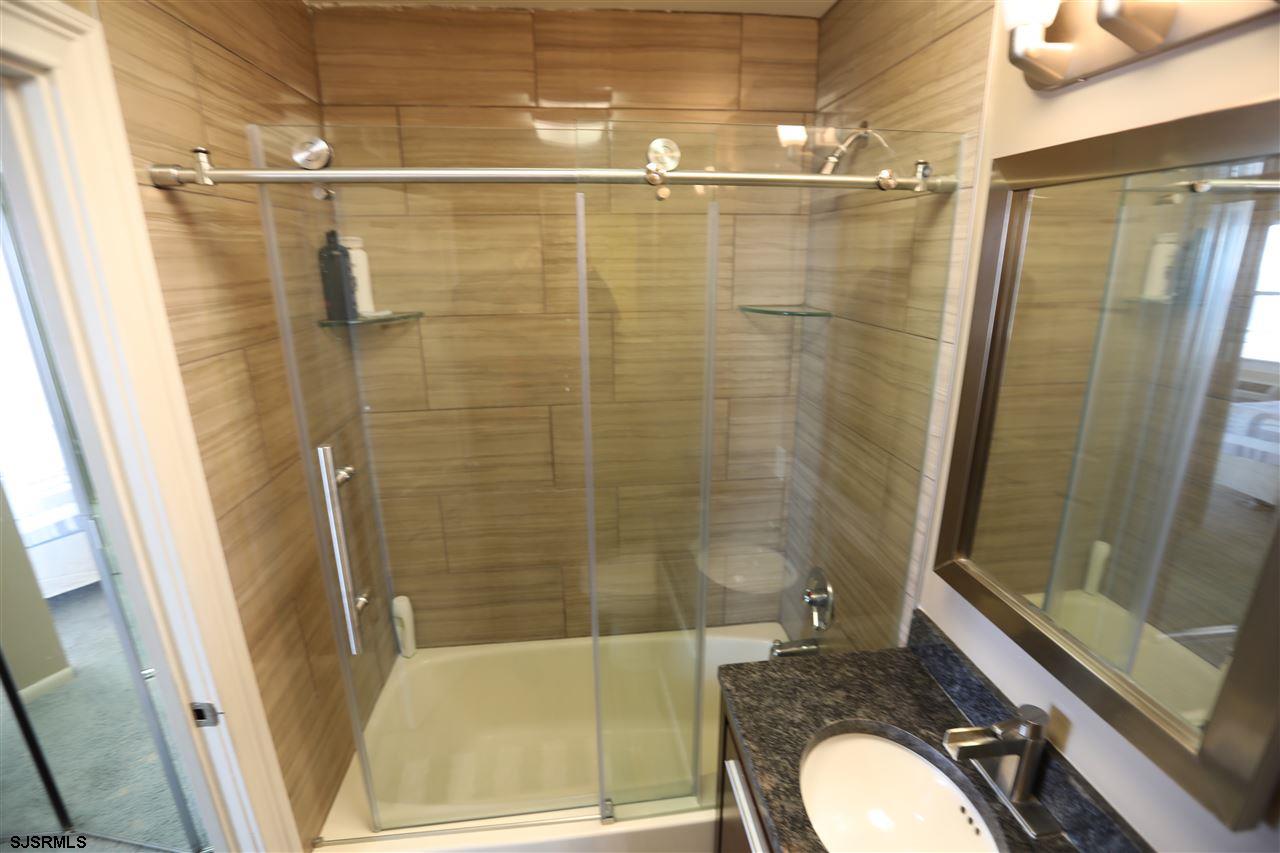 Margate, New Jersey 08402, United States, ,1 BathroomBathrooms,Residential,Active,245480