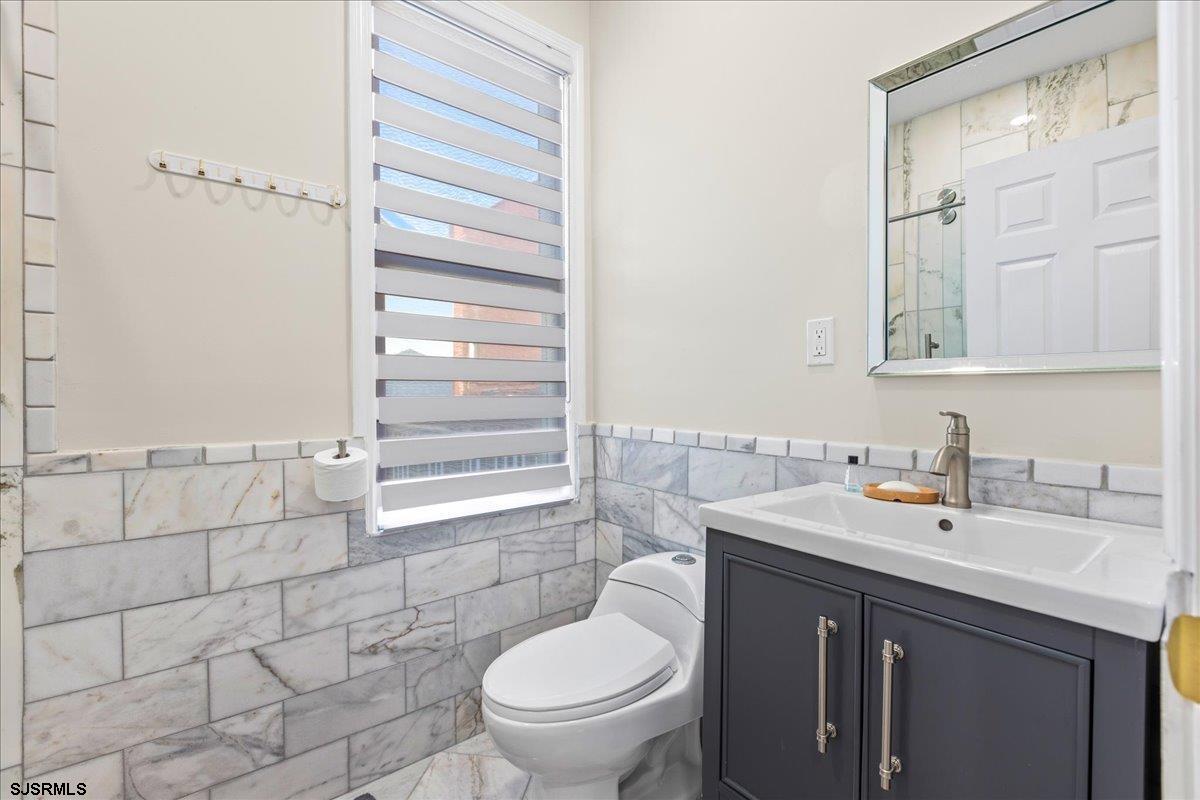 Ventnor, New Jersey 08406, United States, 6 Bedrooms Bedrooms, ,5 BathroomsBathrooms,Residential,Active,17370