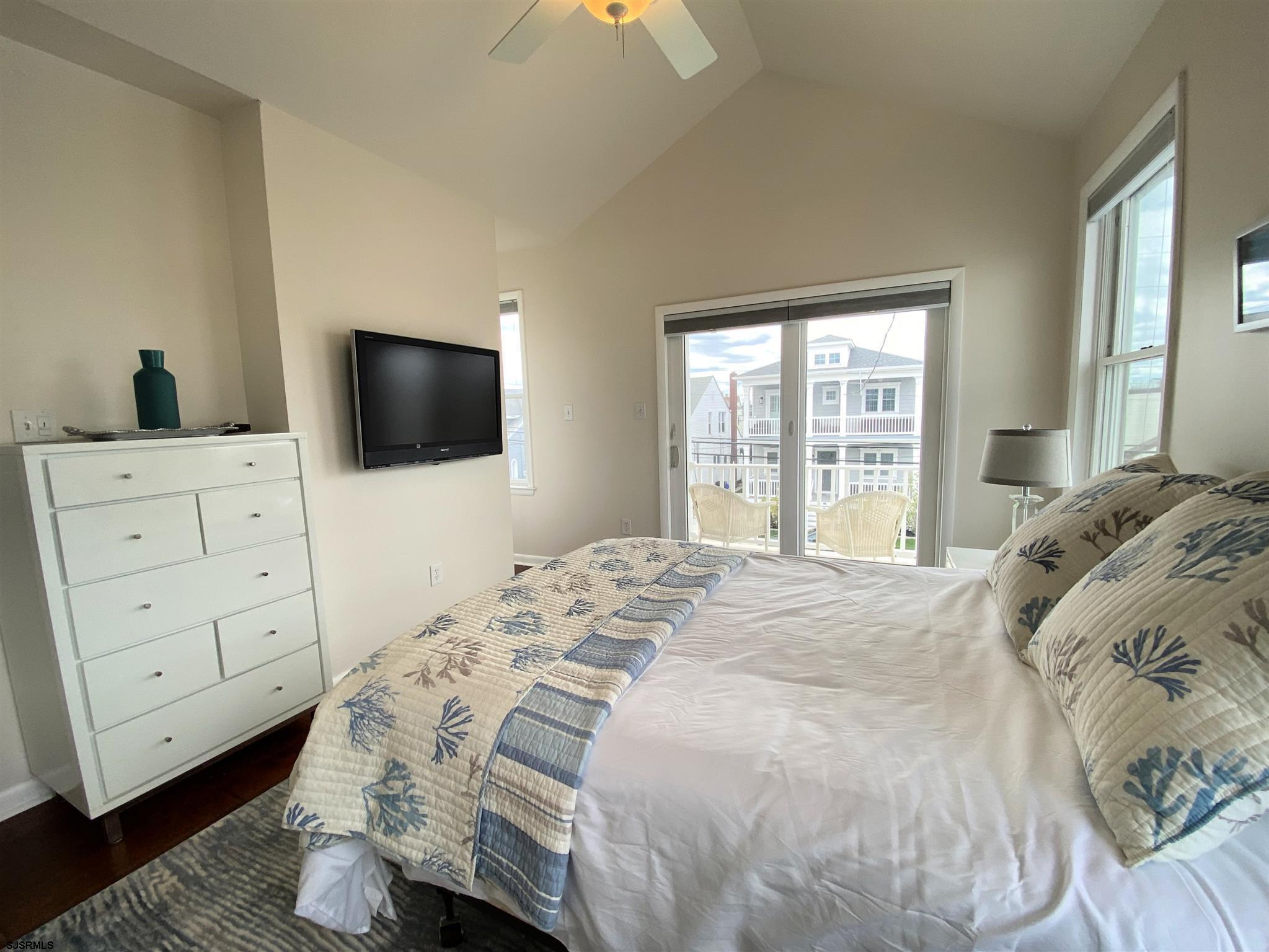 Margate, New Jersey 08402, United States, 5 Bedrooms Bedrooms, ,3 BathroomsBathrooms,Residential,Active,227537