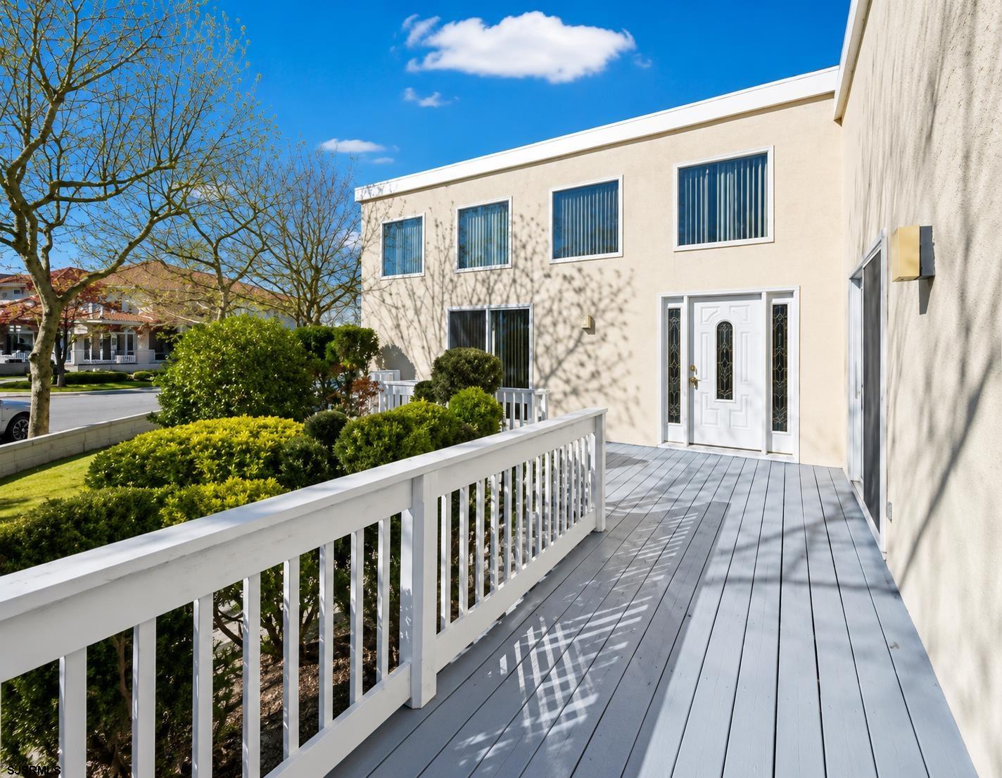1 Seaside Ct