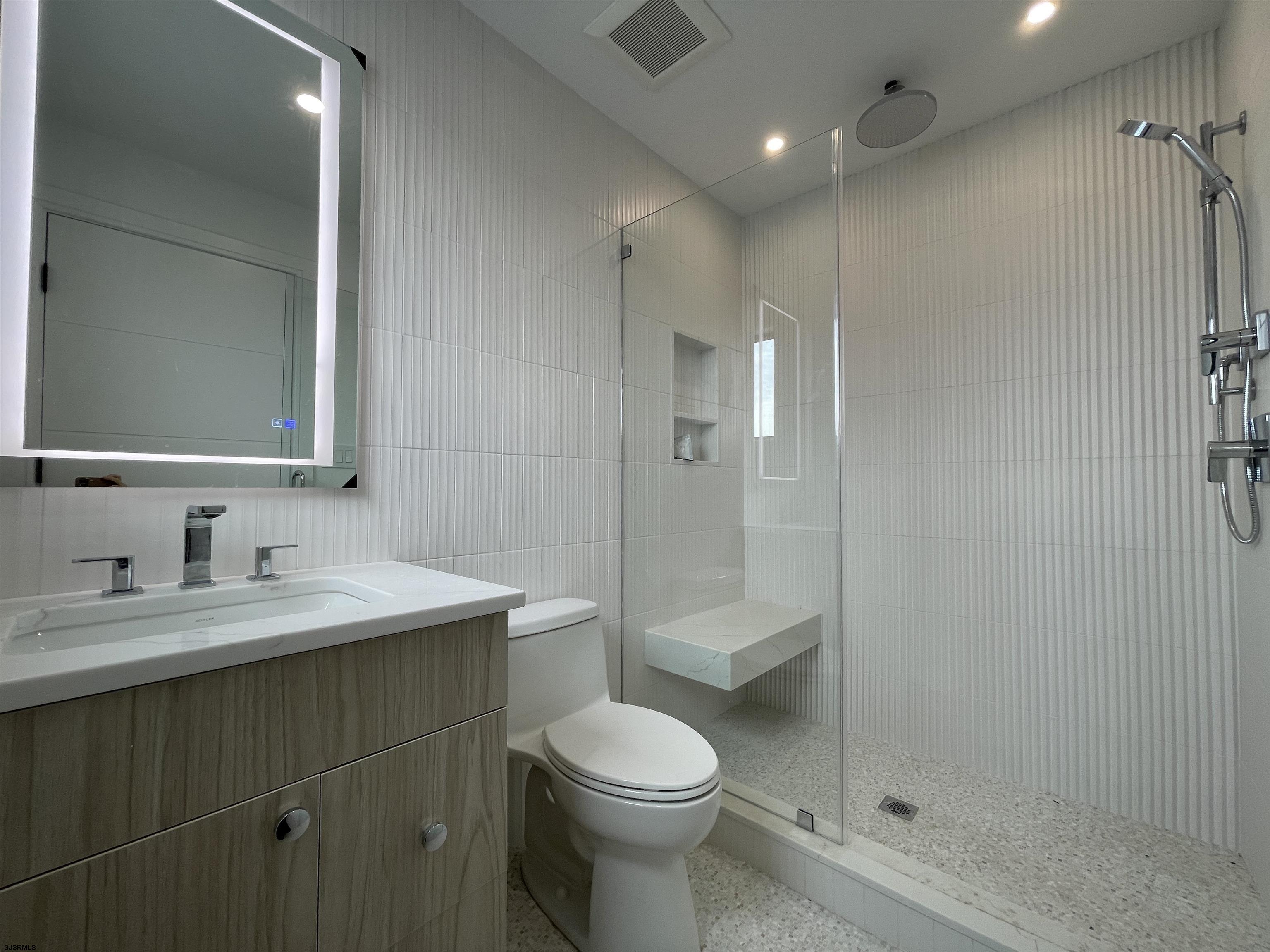 Margate, New Jersey 08402, United States, 5 Bedrooms Bedrooms, ,6 BathroomsBathrooms,Residential,Active,72539