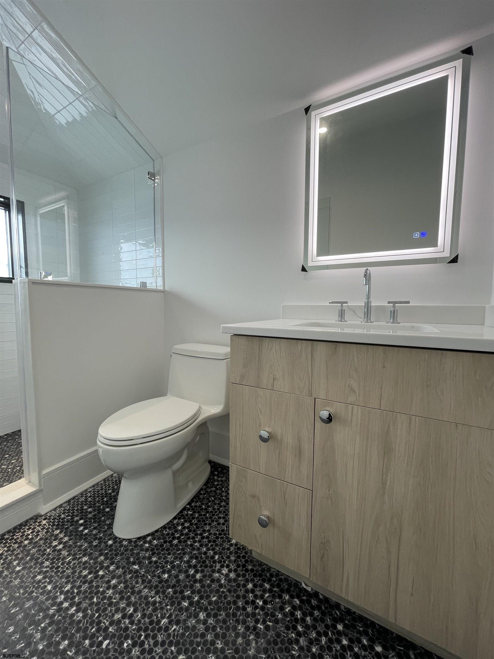 Margate, New Jersey 08402, United States, 5 Bedrooms Bedrooms, ,6 BathroomsBathrooms,Residential,Active,72539