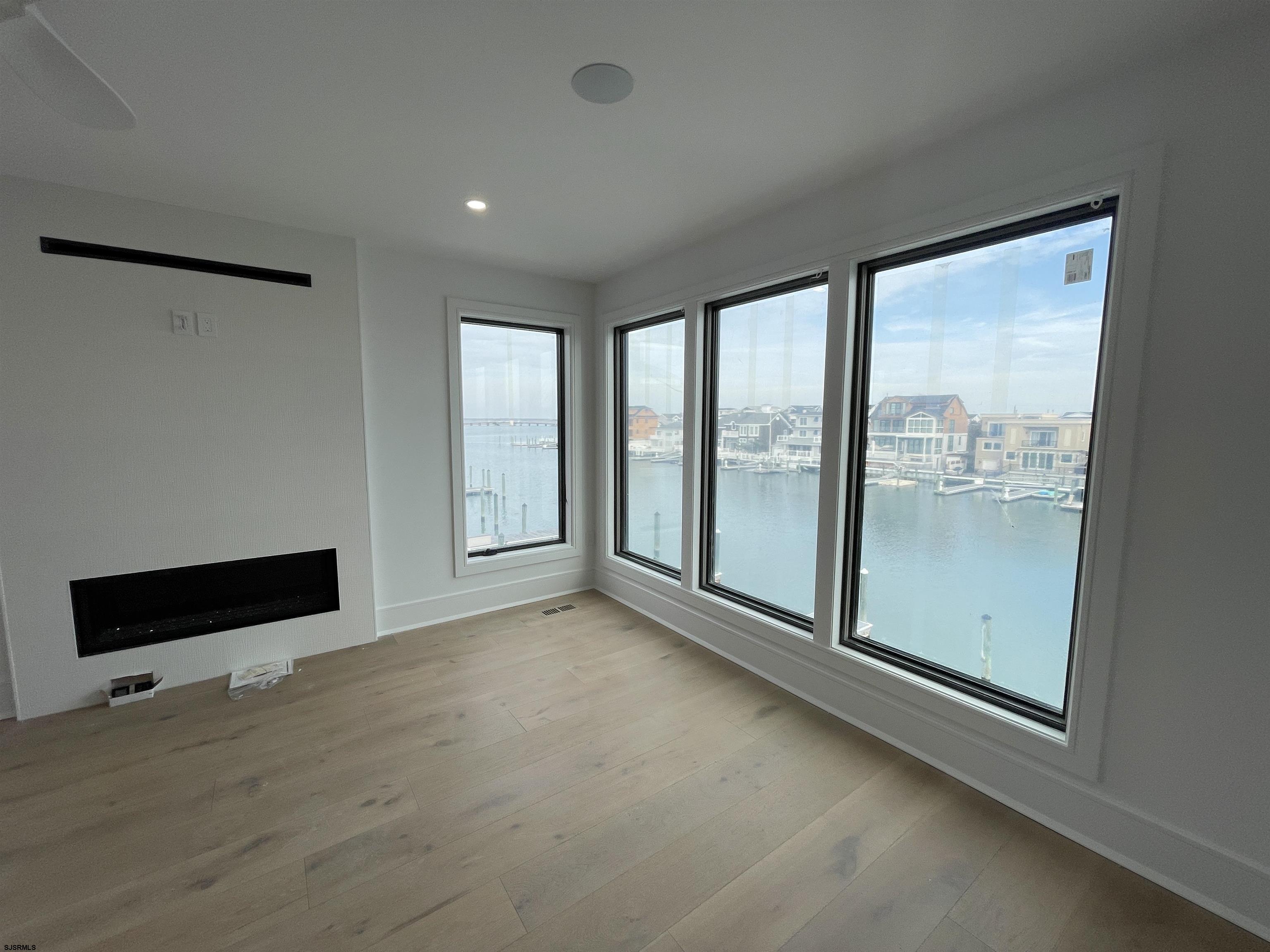 Margate, New Jersey 08402, United States, 5 Bedrooms Bedrooms, ,6 BathroomsBathrooms,Residential,Active,72539