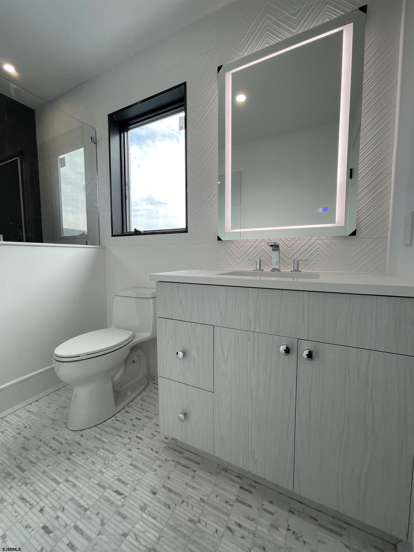 Margate, New Jersey 08402, United States, 5 Bedrooms Bedrooms, ,6 BathroomsBathrooms,Residential,Active,72539