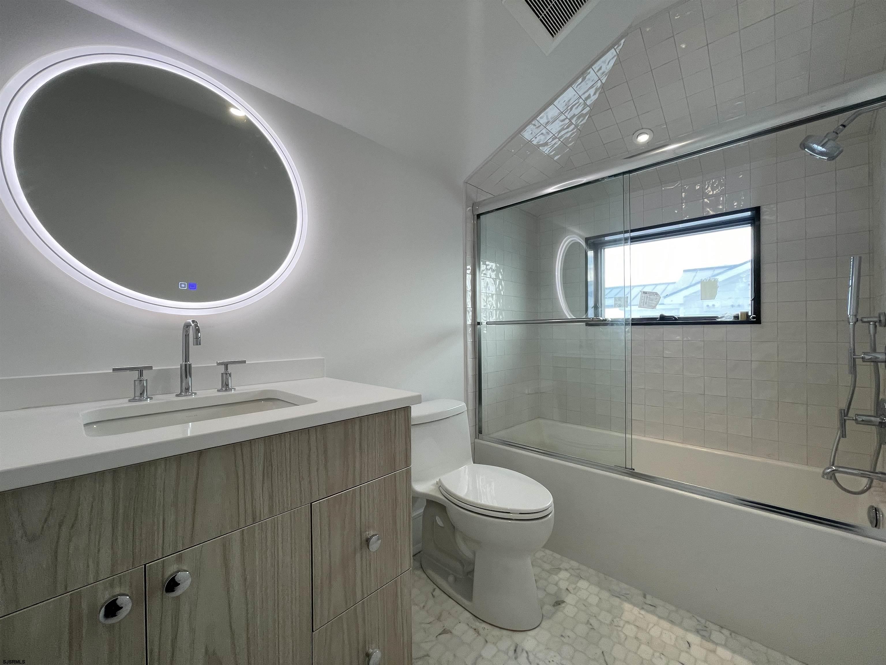 Margate, New Jersey 08402, United States, 5 Bedrooms Bedrooms, ,6 BathroomsBathrooms,Residential,Active,72539