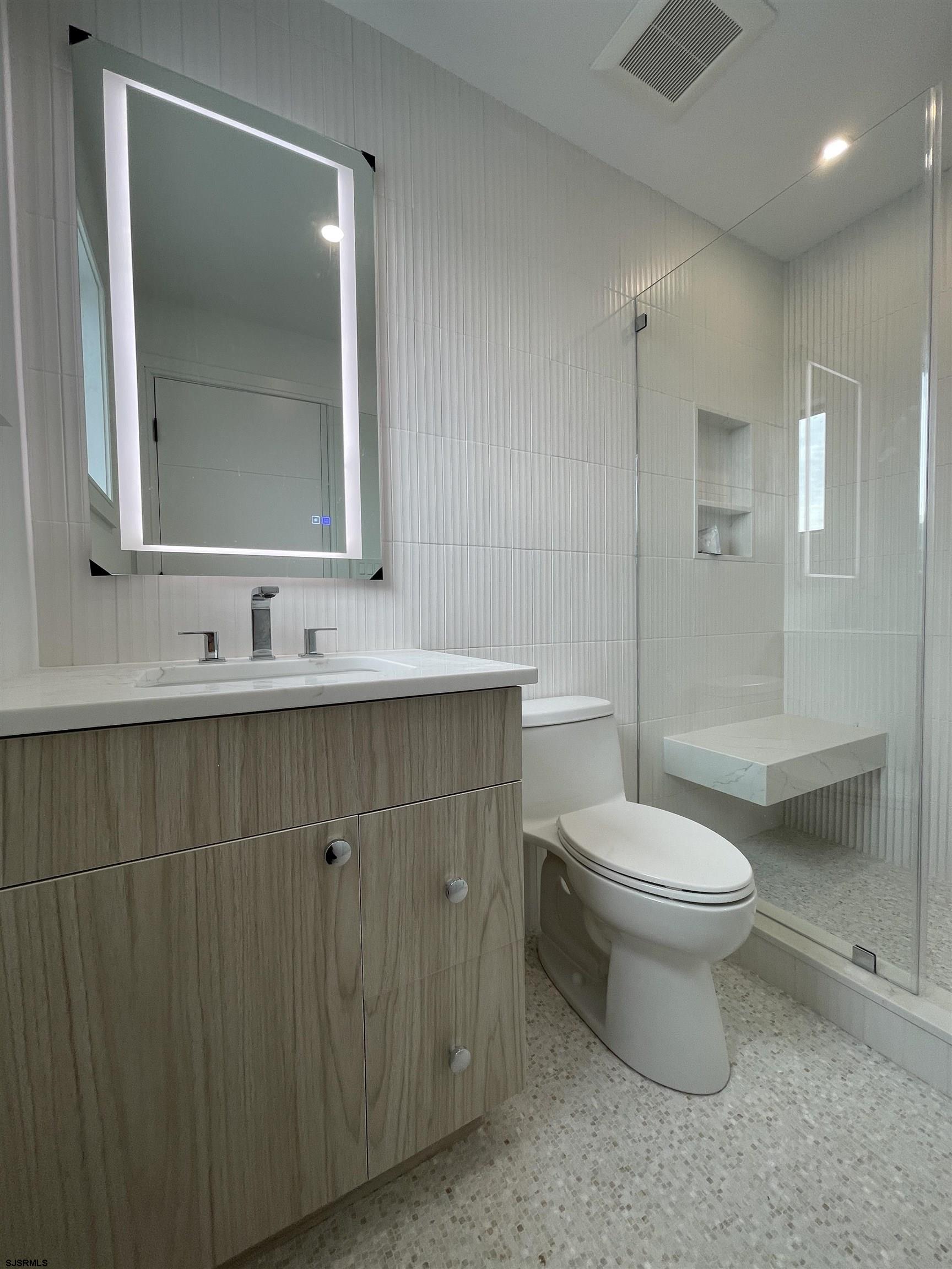 Margate, New Jersey 08402, United States, 5 Bedrooms Bedrooms, ,6 BathroomsBathrooms,Residential,Active,72539