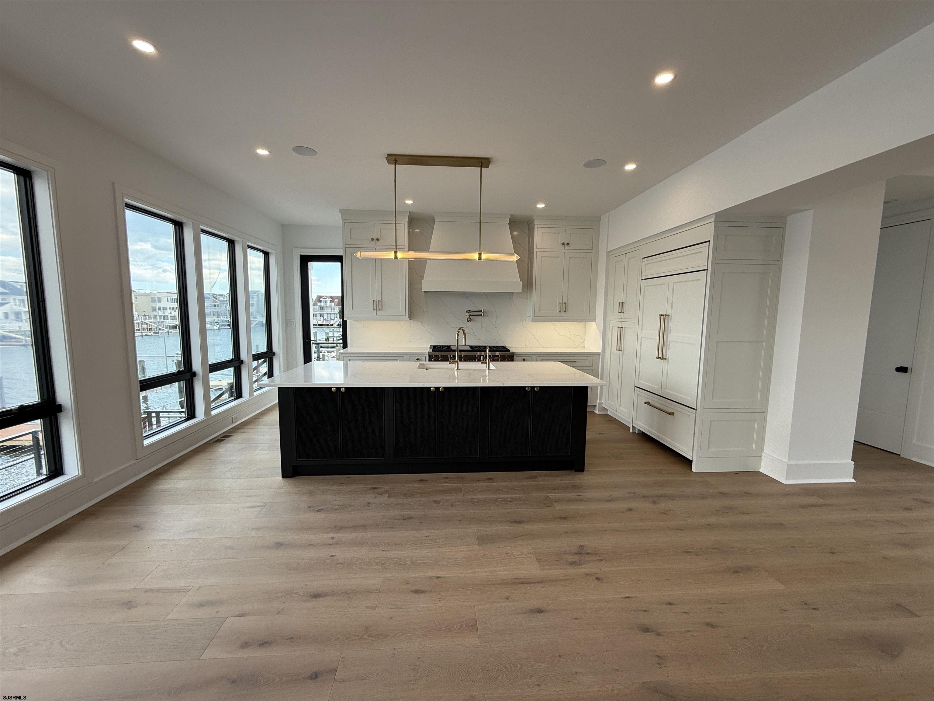 Margate, New Jersey 08402, United States, 5 Bedrooms Bedrooms, ,6 BathroomsBathrooms,Residential,Active,72539