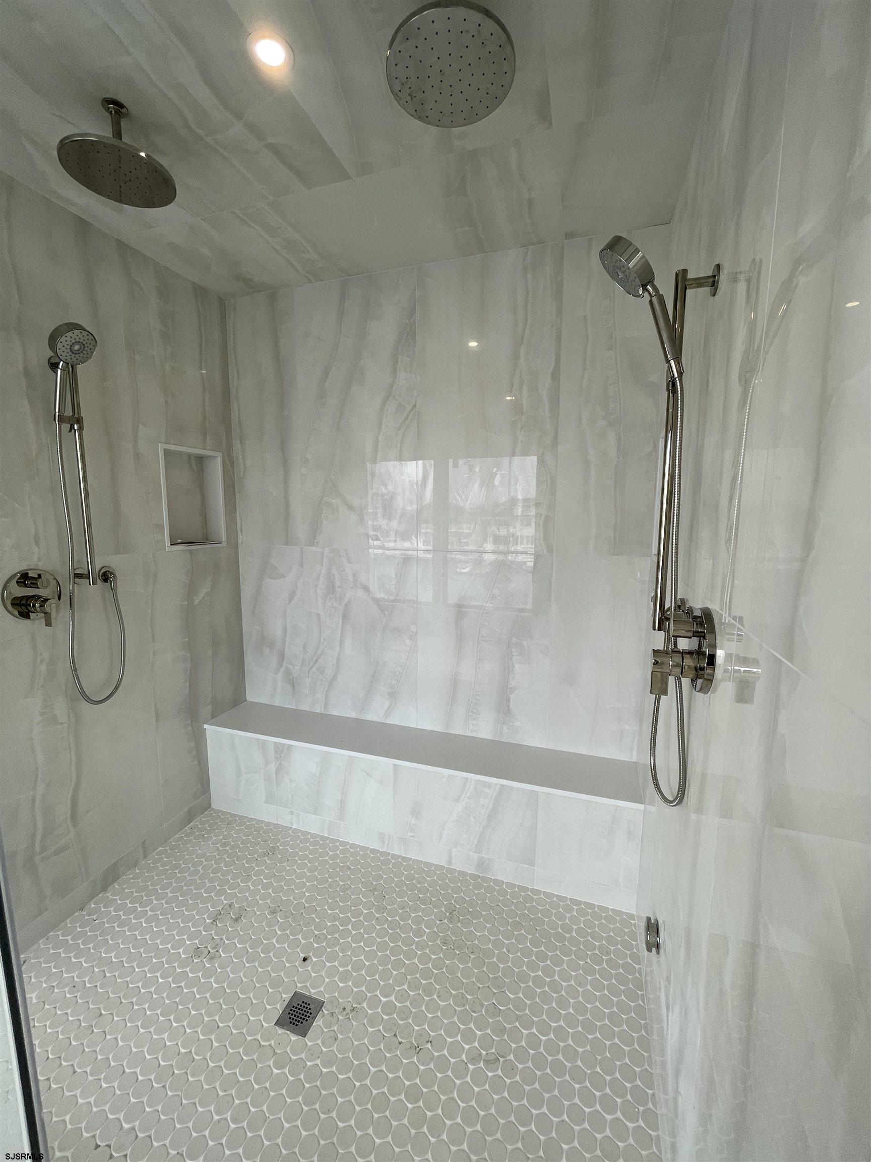 Margate, New Jersey 08402, United States, 5 Bedrooms Bedrooms, ,6 BathroomsBathrooms,Residential,Active,72539