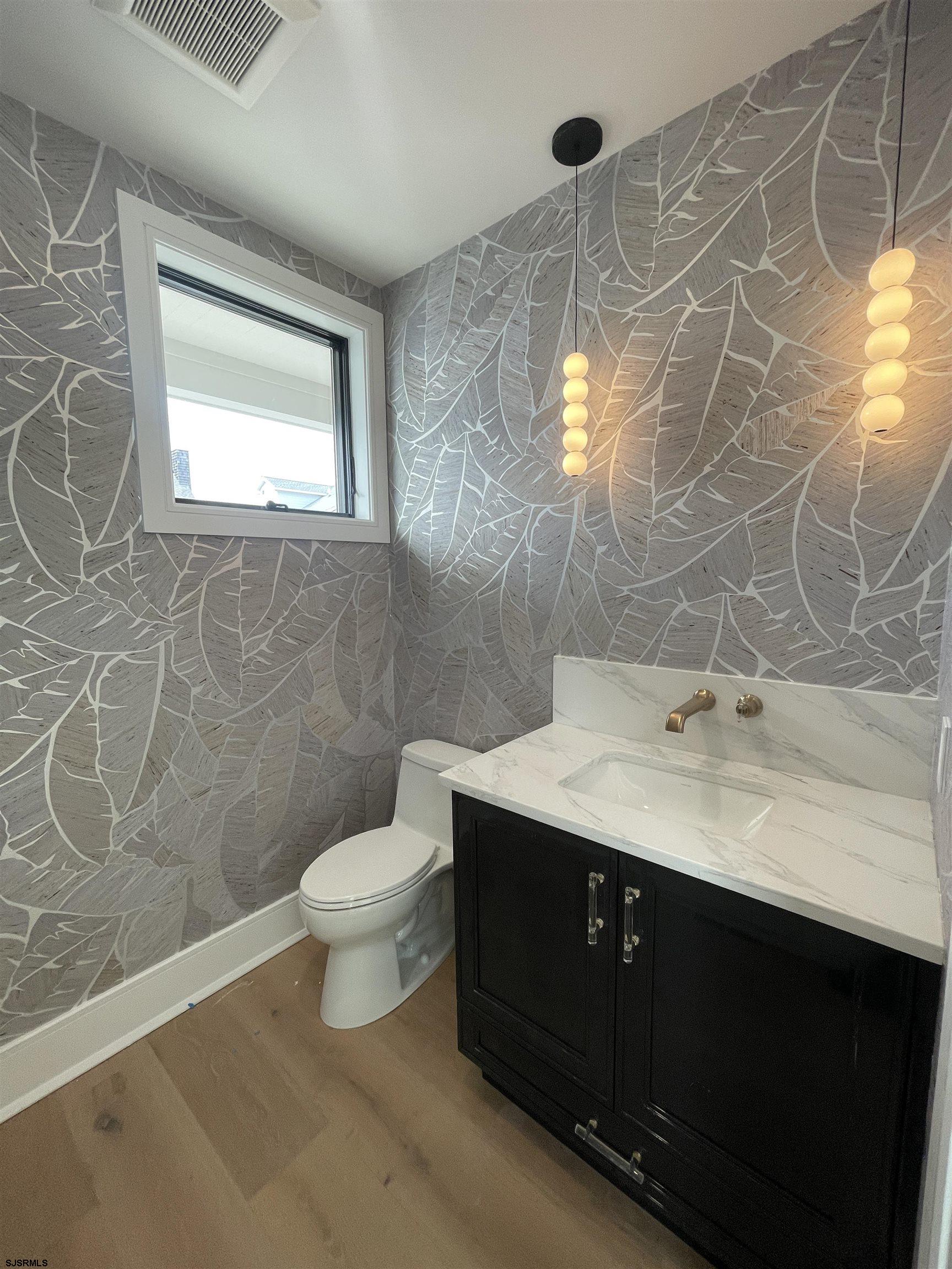 Margate, New Jersey 08402, United States, 5 Bedrooms Bedrooms, ,6 BathroomsBathrooms,Residential,Active,72539