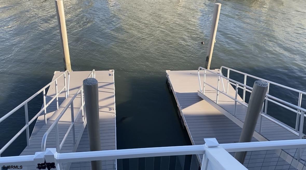 2425 Harbor Ave 2425