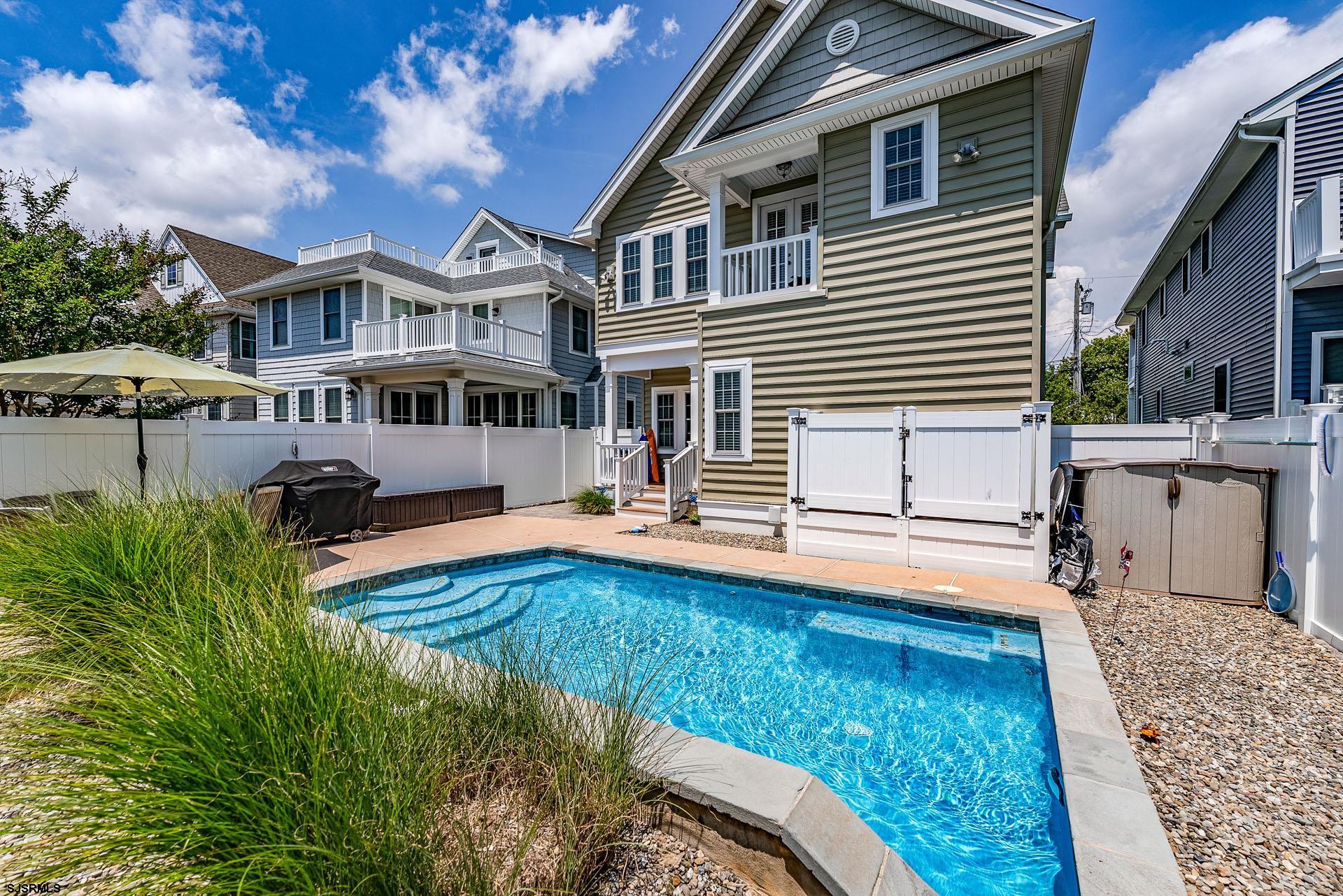 Ocean City, New Jersey 08226, United States, 6 Bedrooms Bedrooms, ,5 BathroomsBathrooms,Residential,Pending,185741