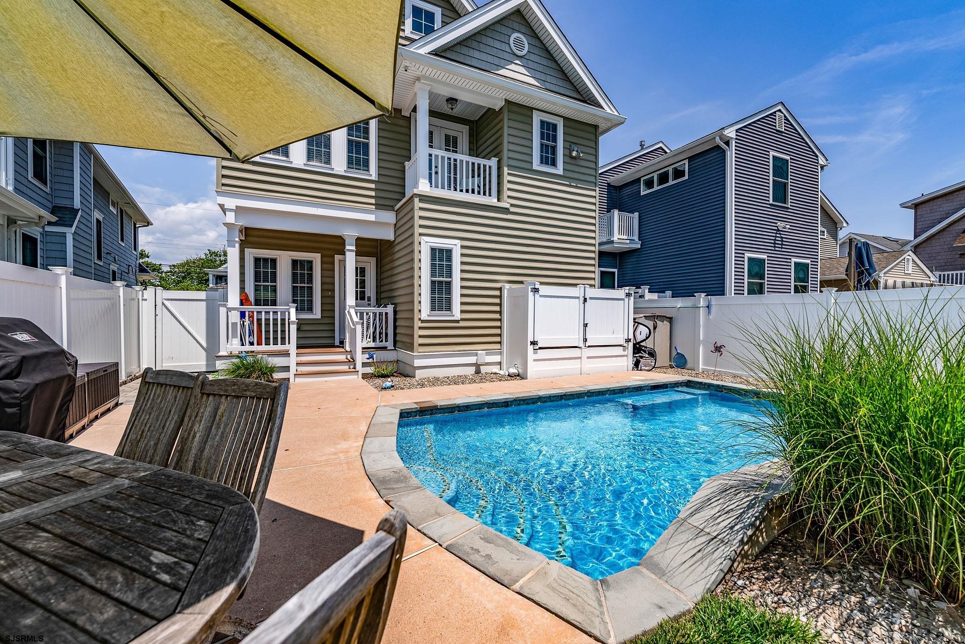 Ocean City, New Jersey 08226, United States, 6 Bedrooms Bedrooms, ,5 BathroomsBathrooms,Residential,Pending,185741