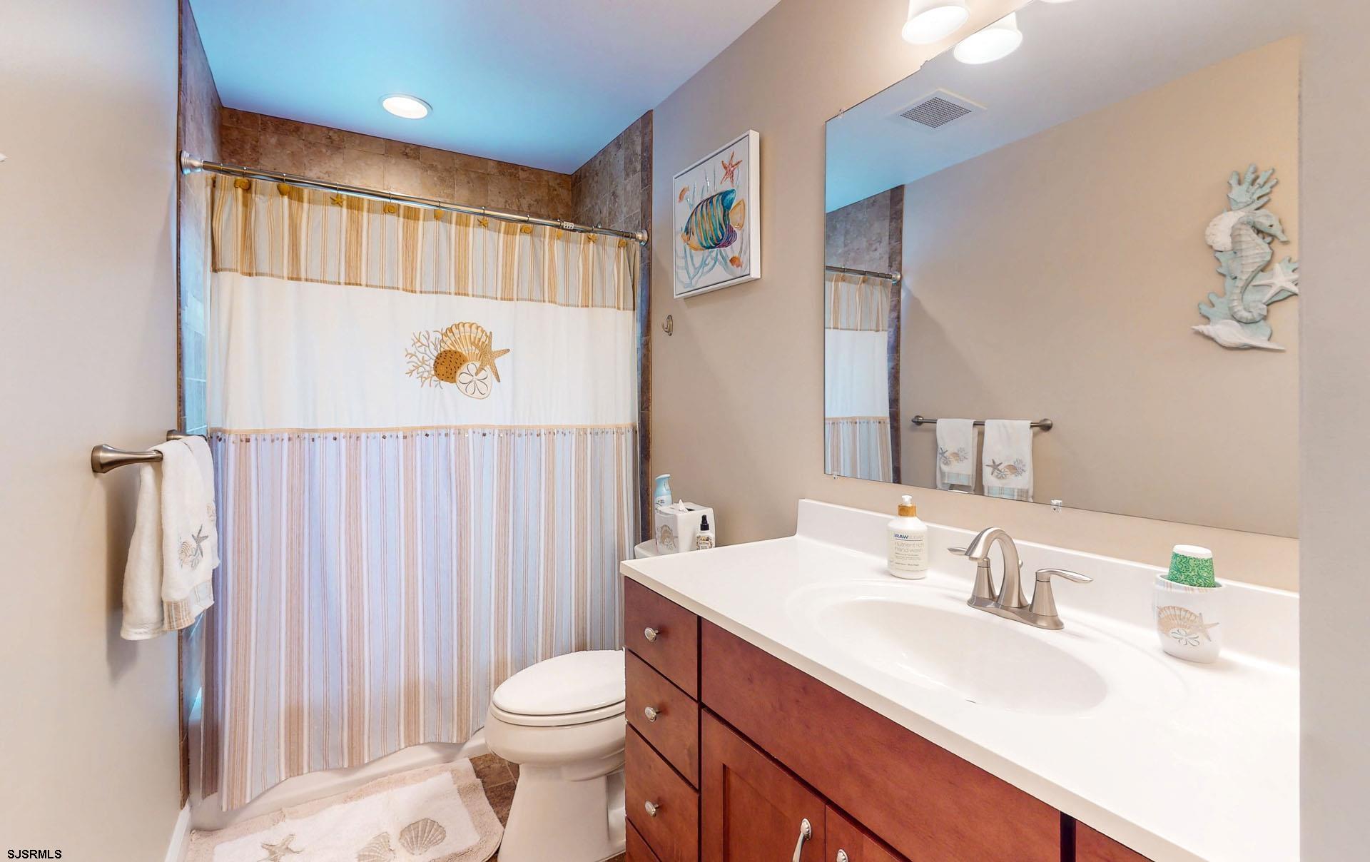 Ocean City, New Jersey 08226, United States, 6 Bedrooms Bedrooms, ,5 BathroomsBathrooms,Residential,Pending,185741