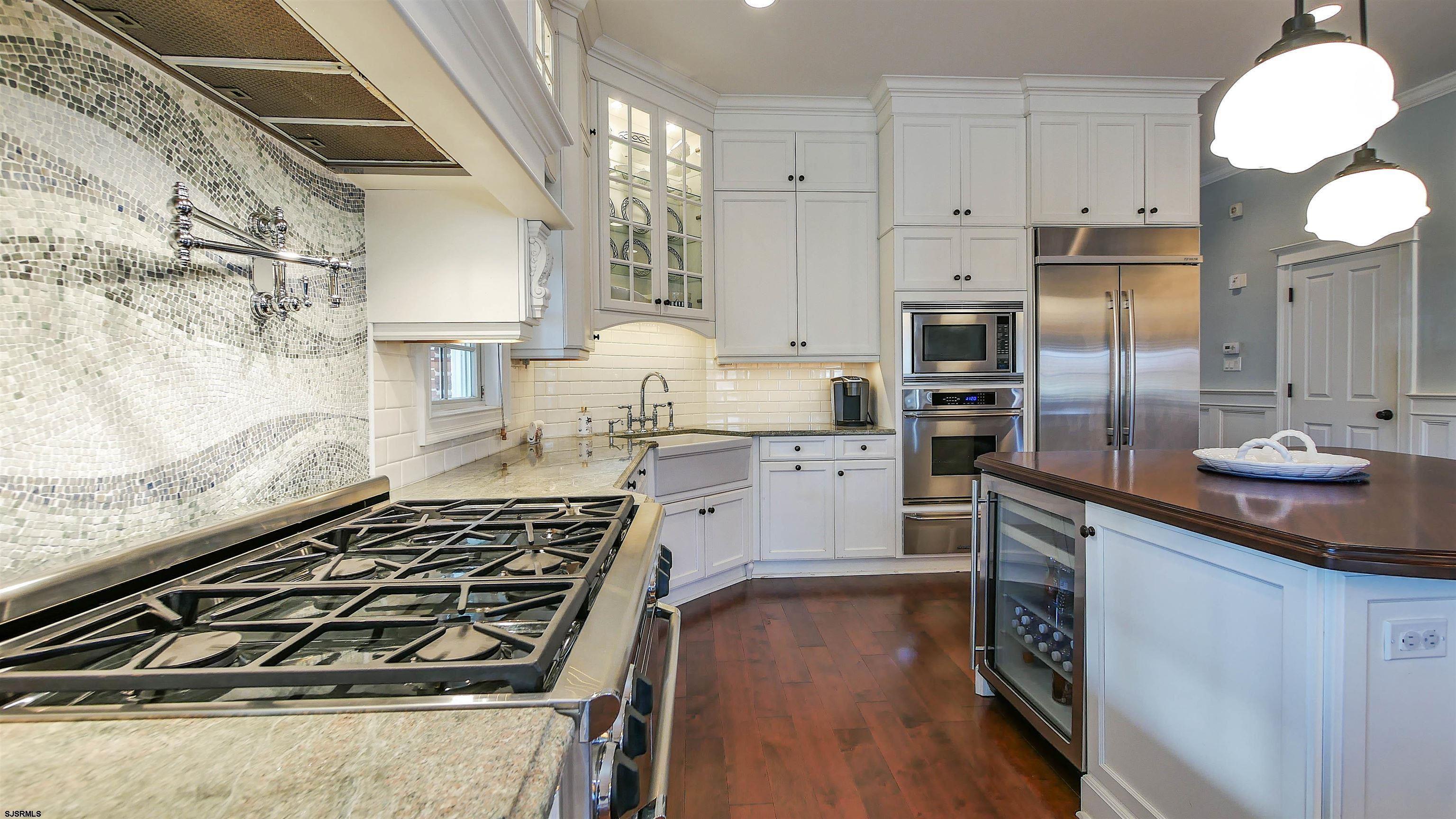 Margate, New Jersey 08402, United States, 5 Bedrooms Bedrooms, ,5 BathroomsBathrooms,Residential,Active,141208