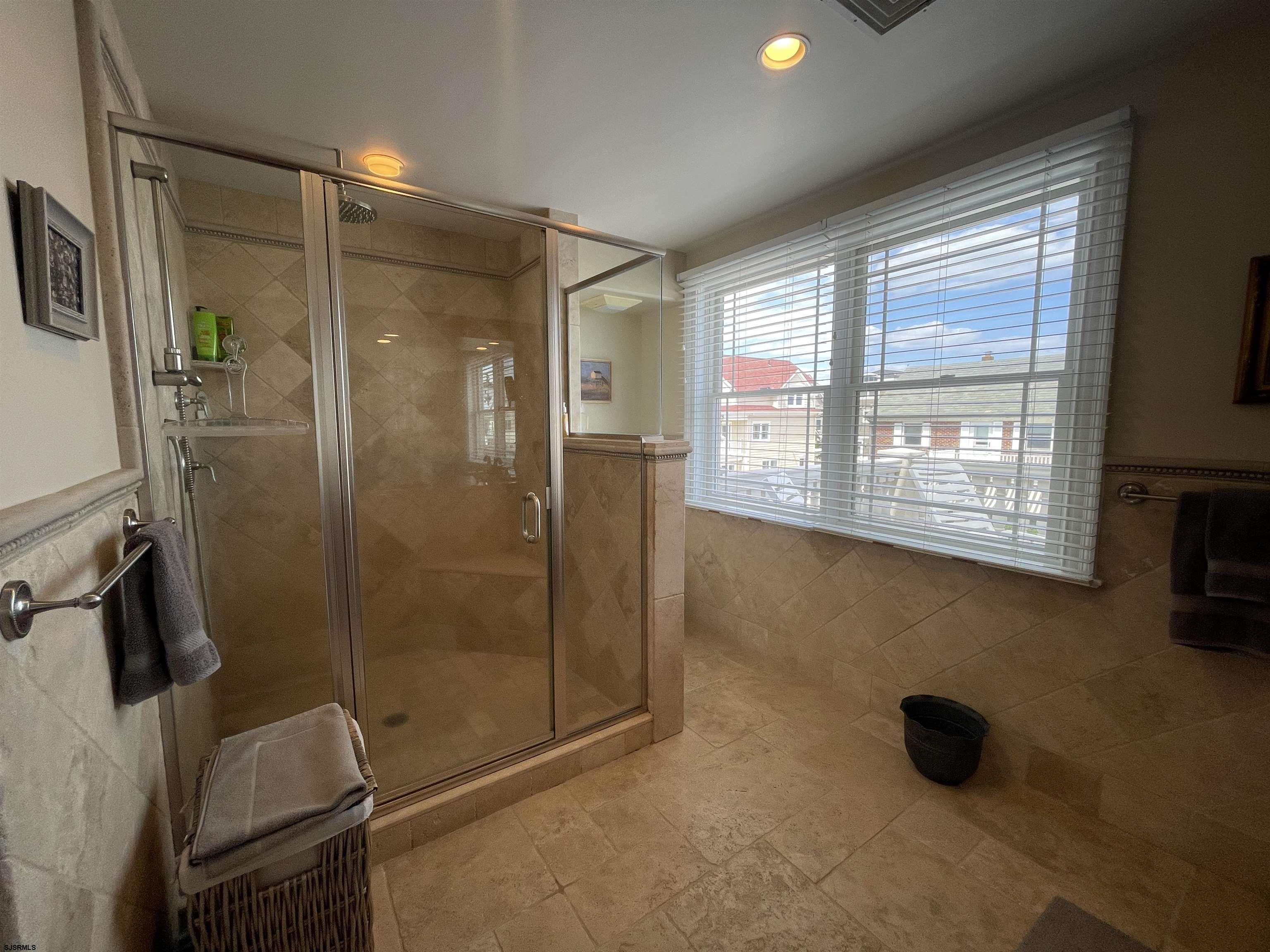 Margate, New Jersey 08402, United States, 4 Bedrooms Bedrooms, ,5 BathroomsBathrooms,Residential,Active,47370