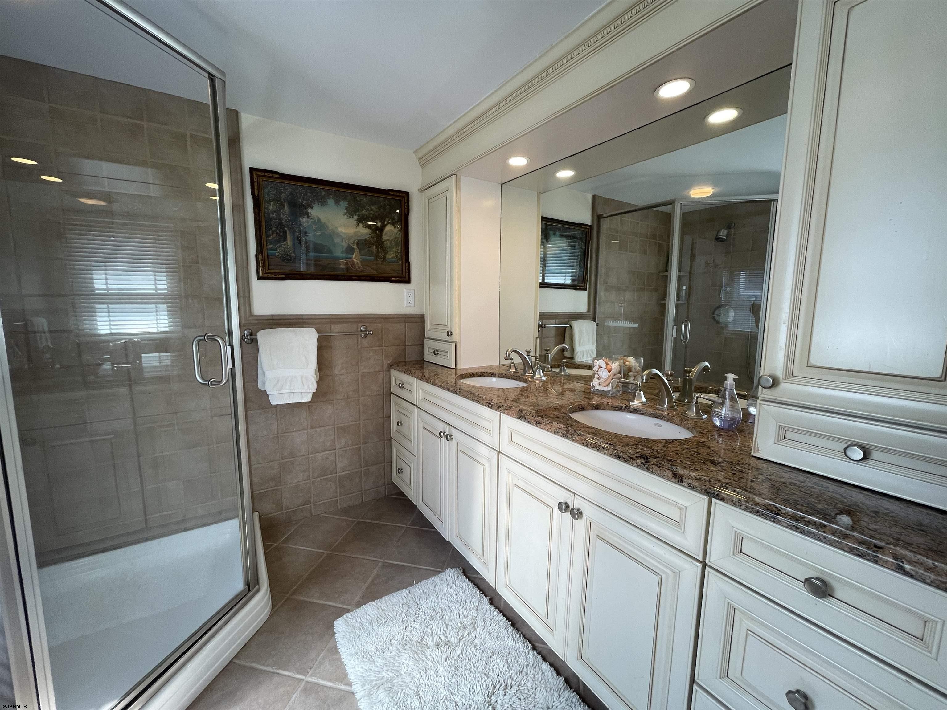 Margate, New Jersey 08402, United States, 4 Bedrooms Bedrooms, ,5 BathroomsBathrooms,Residential,Active,47370