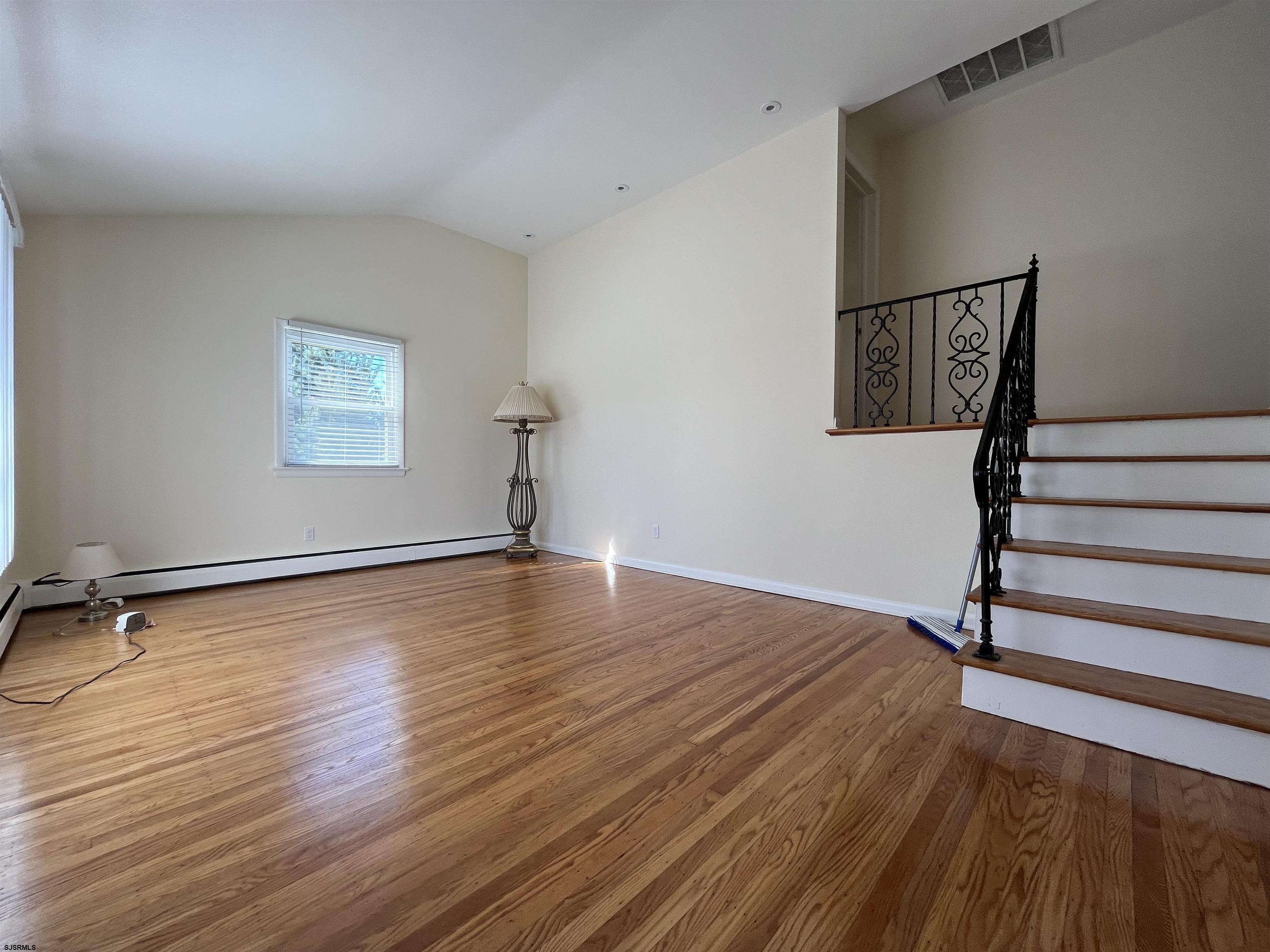 Atlantic City, New Jersey 08401, United States, 3 Bedrooms Bedrooms, ,2 BathroomsBathrooms,Residential,Active,37550