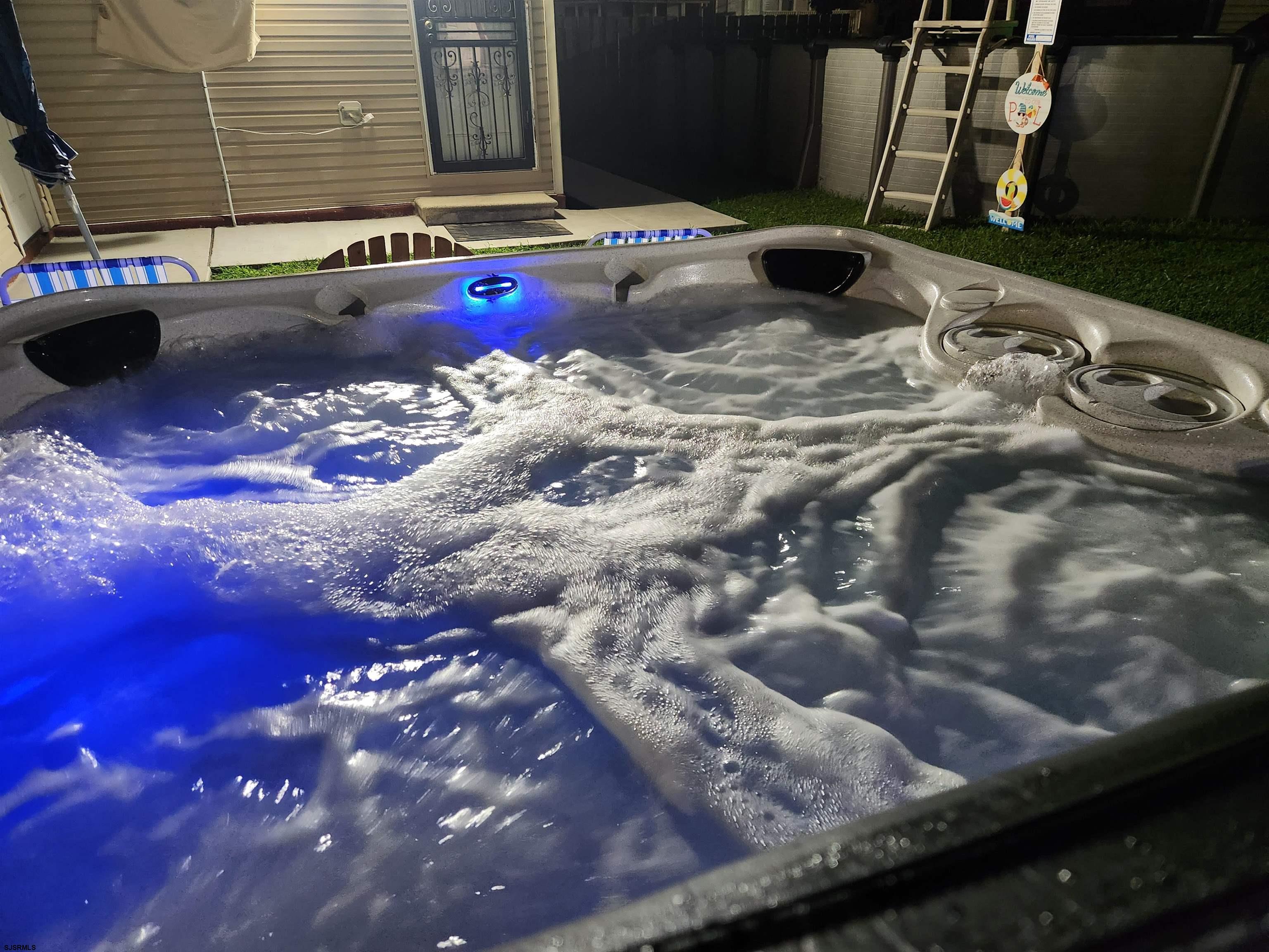 Atlantic City, New Jersey 08401, United States, 3 Bedrooms Bedrooms, ,2 BathroomsBathrooms,Residential,Pending,10843