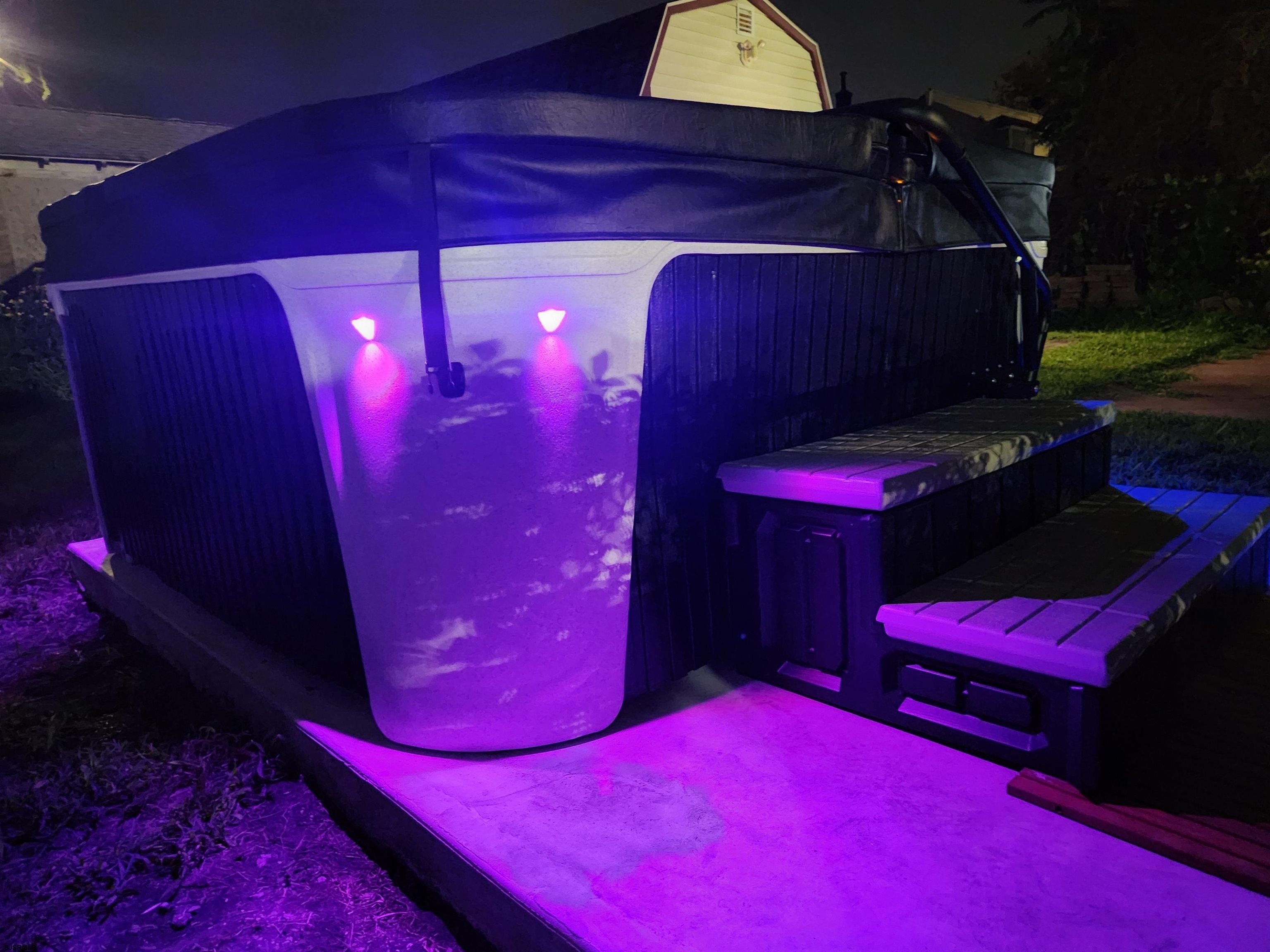 Atlantic City, New Jersey 08401, United States, 3 Bedrooms Bedrooms, ,2 BathroomsBathrooms,Residential,Pending,10843