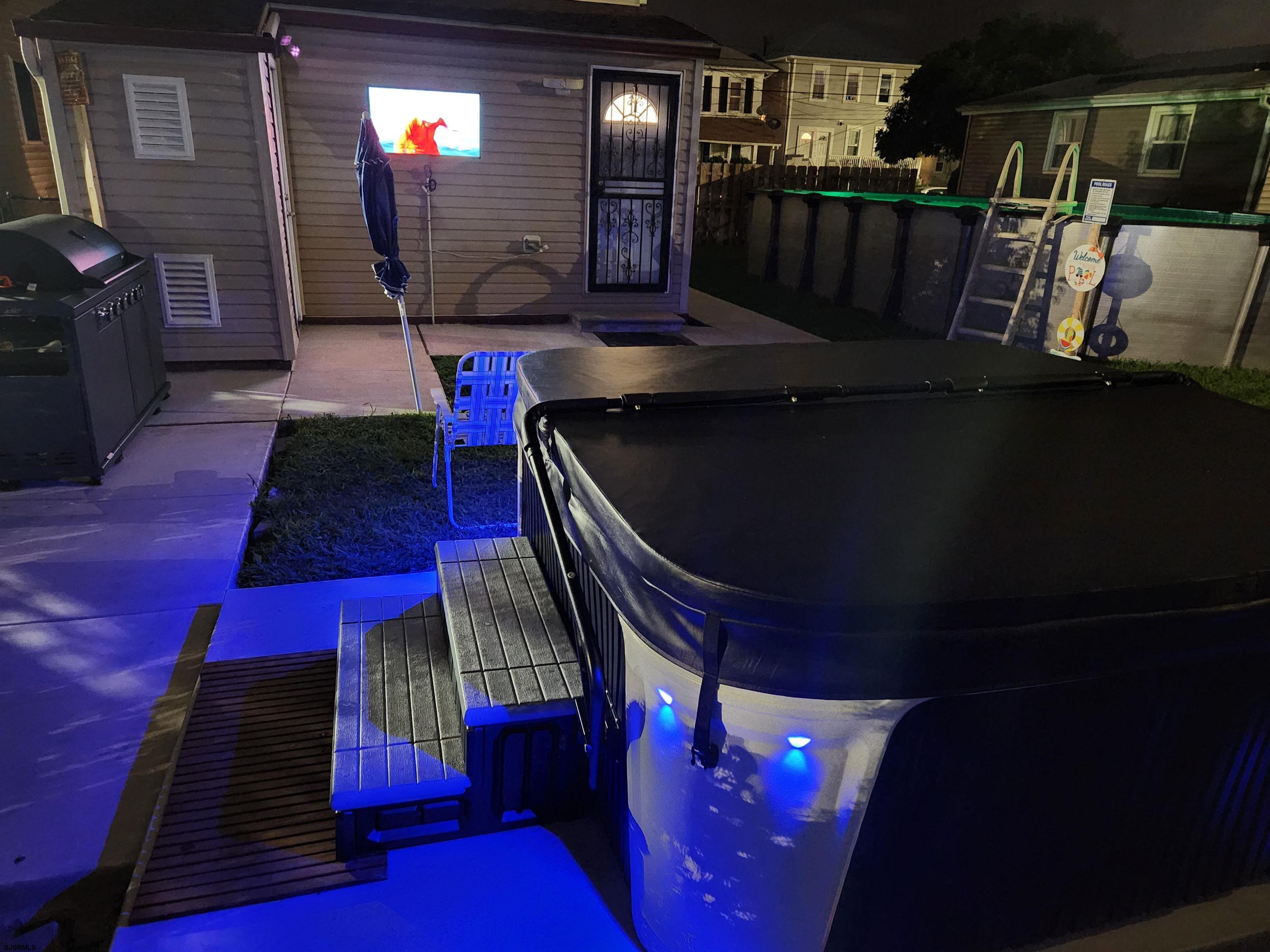 Atlantic City, New Jersey 08401, United States, 3 Bedrooms Bedrooms, ,2 BathroomsBathrooms,Residential,Pending,10843