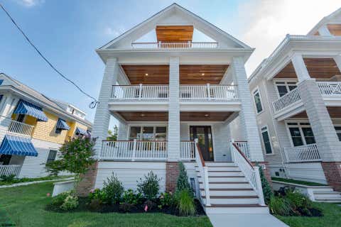 Photo of 827 Saint Charles Pl, Ocean City, NJ 08226 (MLS # 610725)