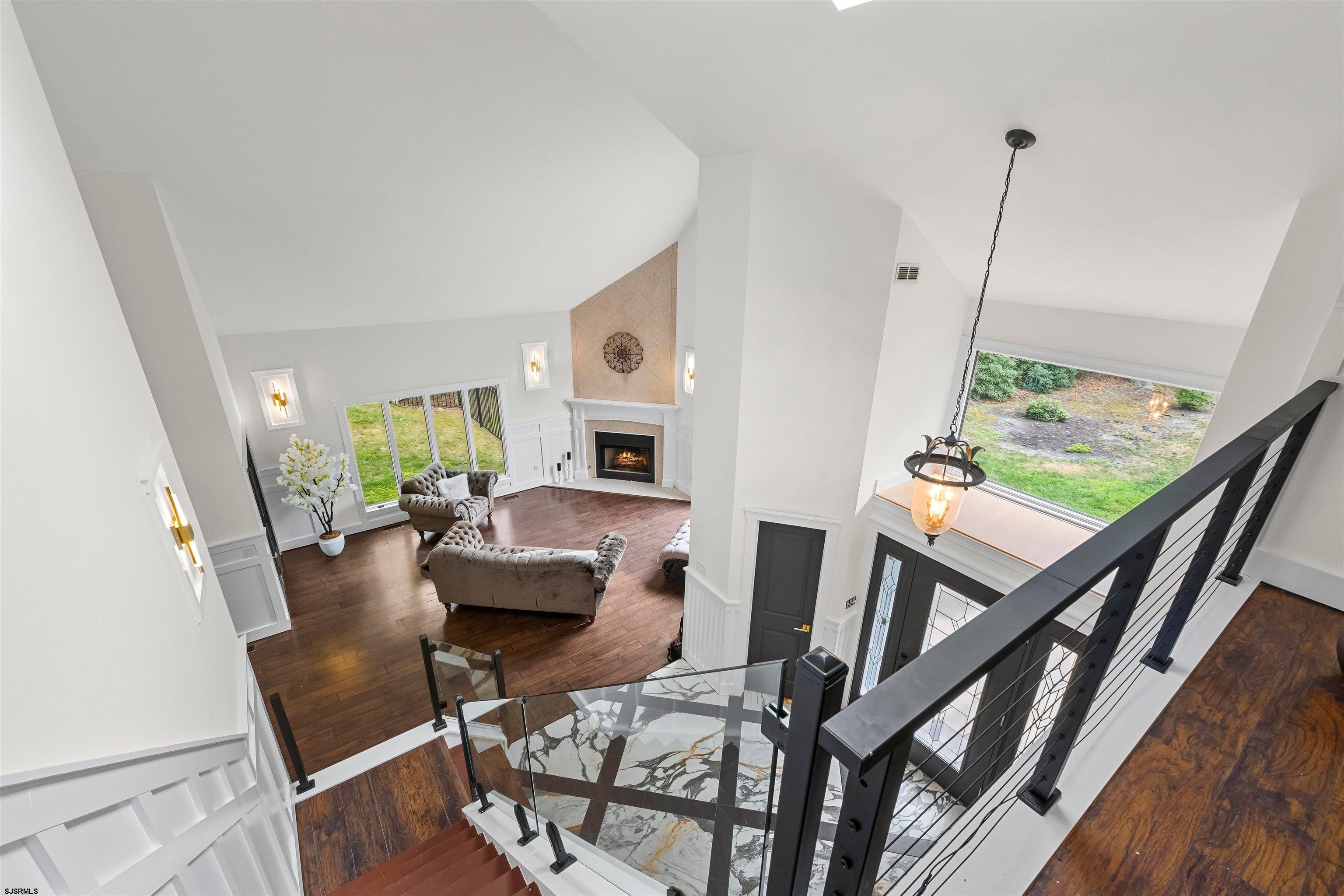 209 Shady Knoll Ln