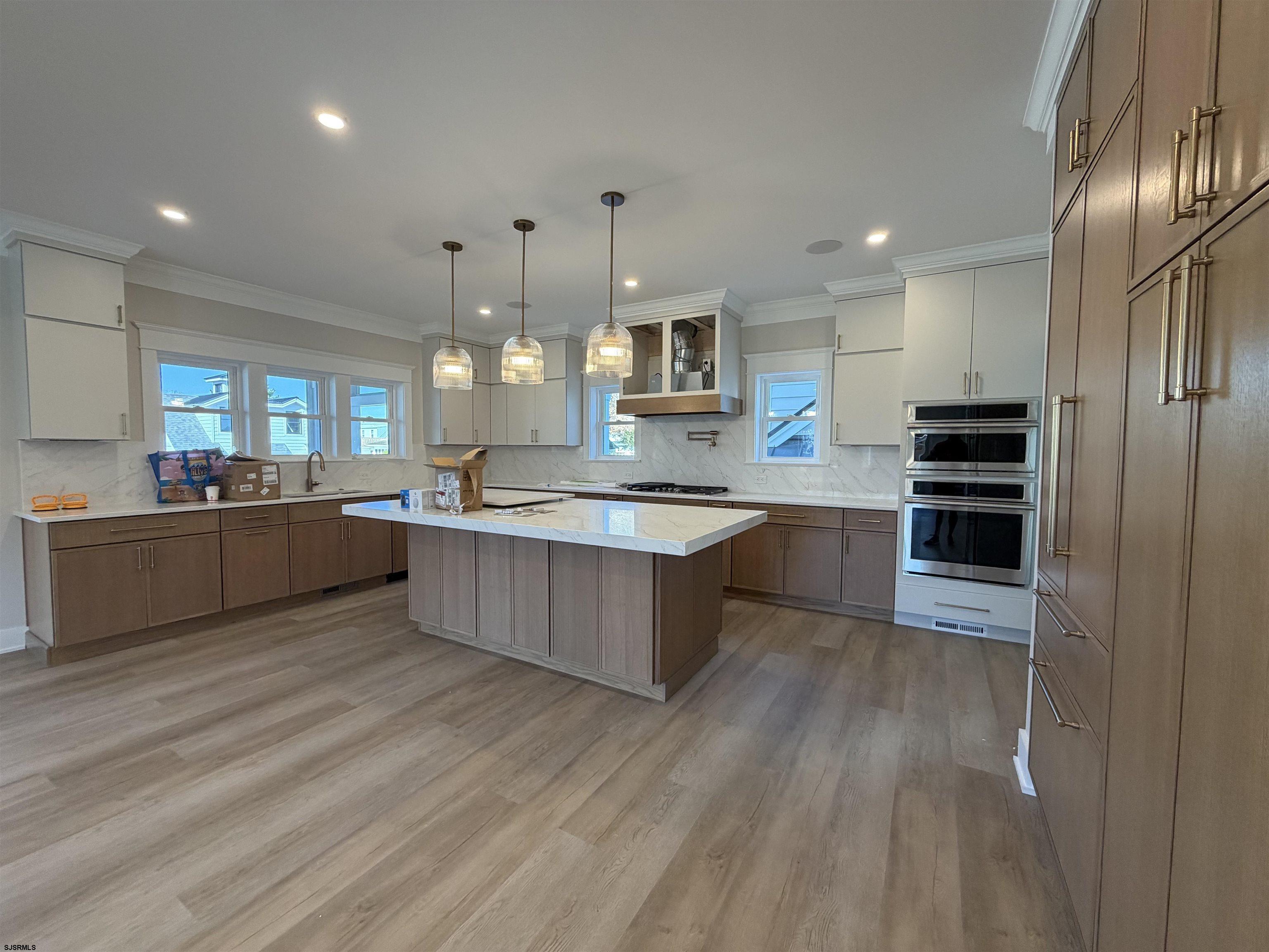 Ocean City, New Jersey 08226, United States, 5 Bedrooms Bedrooms, ,5 BathroomsBathrooms,Residential,Pending,40100