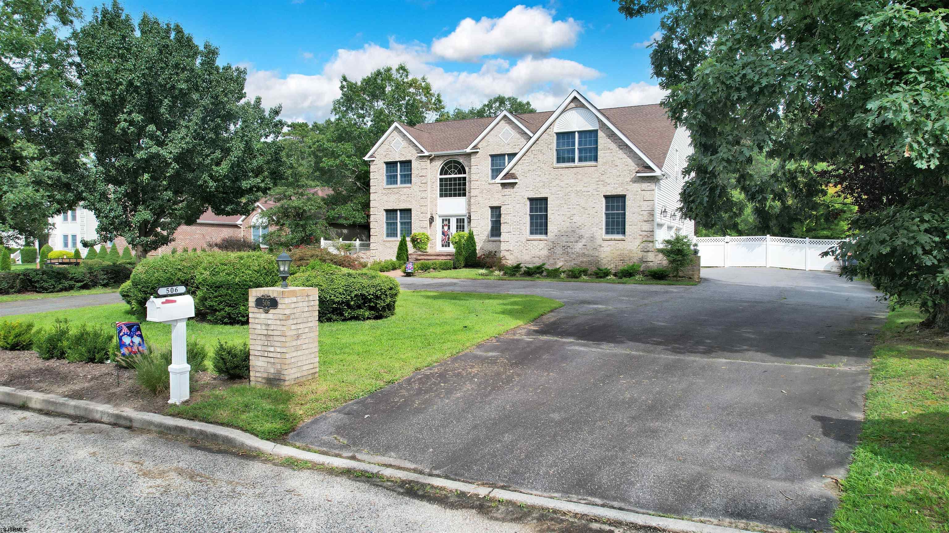 506 S Bella Ct
