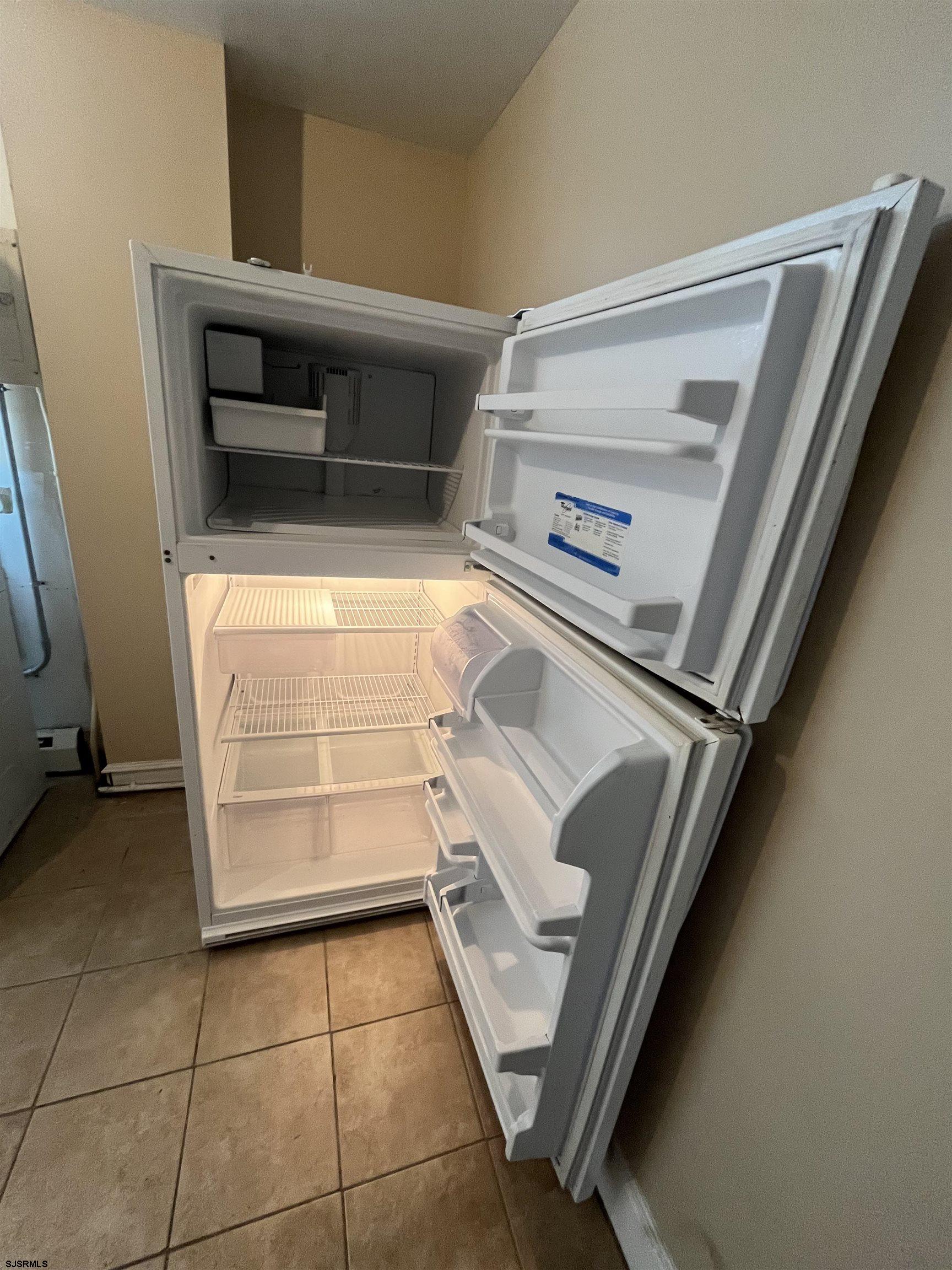 Atlantic City, New Jersey 08401, United States, 2 Bedrooms Bedrooms, ,1 BathroomBathrooms,Residential,Active,169136