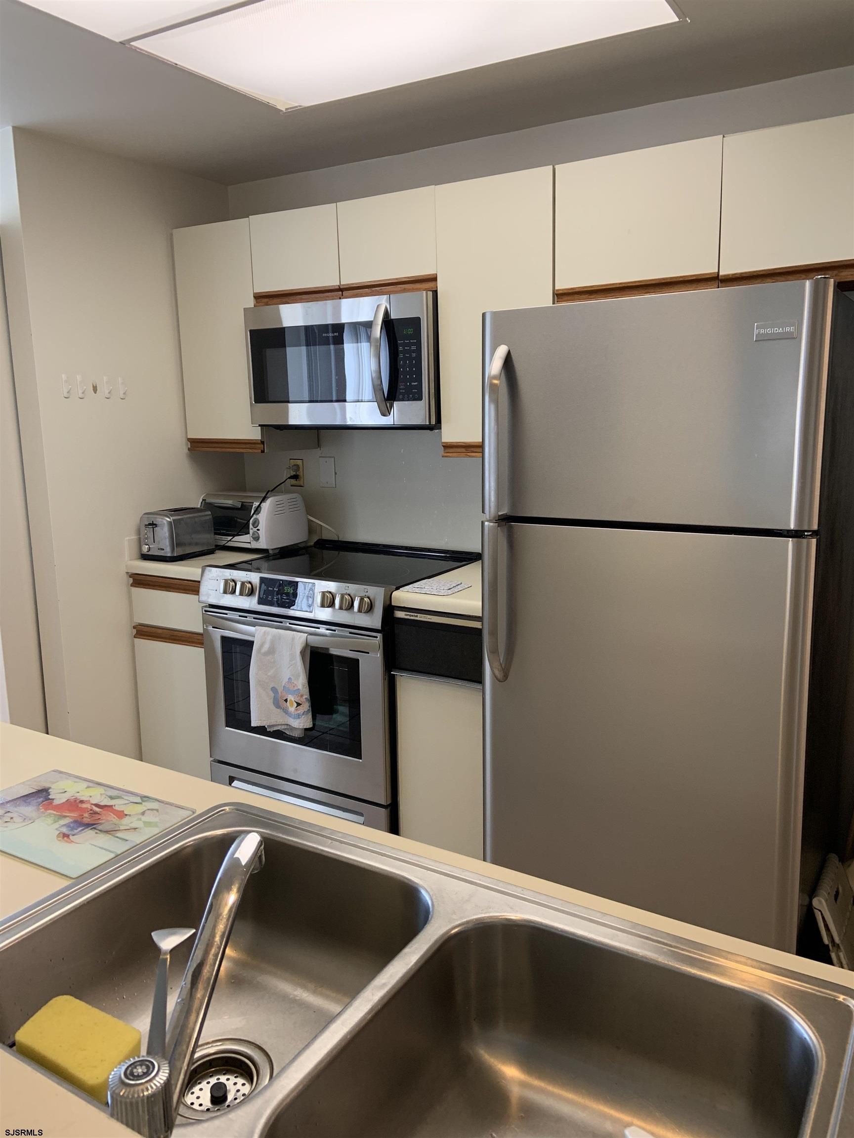 Atlantic City, New Jersey 08401, United States, 2 Bedrooms Bedrooms, ,2 BathroomsBathrooms,Residential,Active,130992