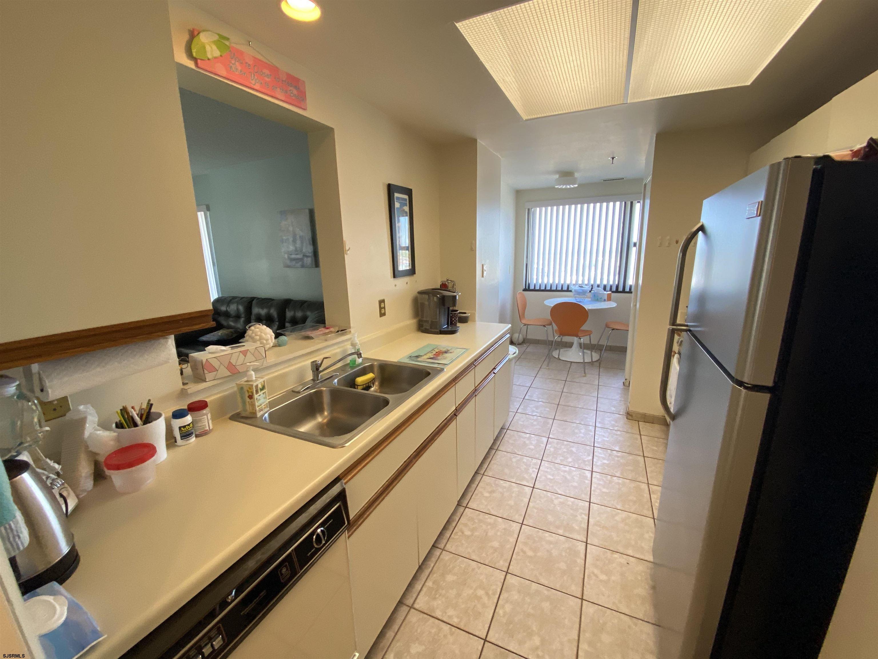 Atlantic City, New Jersey 08401, United States, 2 Bedrooms Bedrooms, ,2 BathroomsBathrooms,Residential,Active,130992