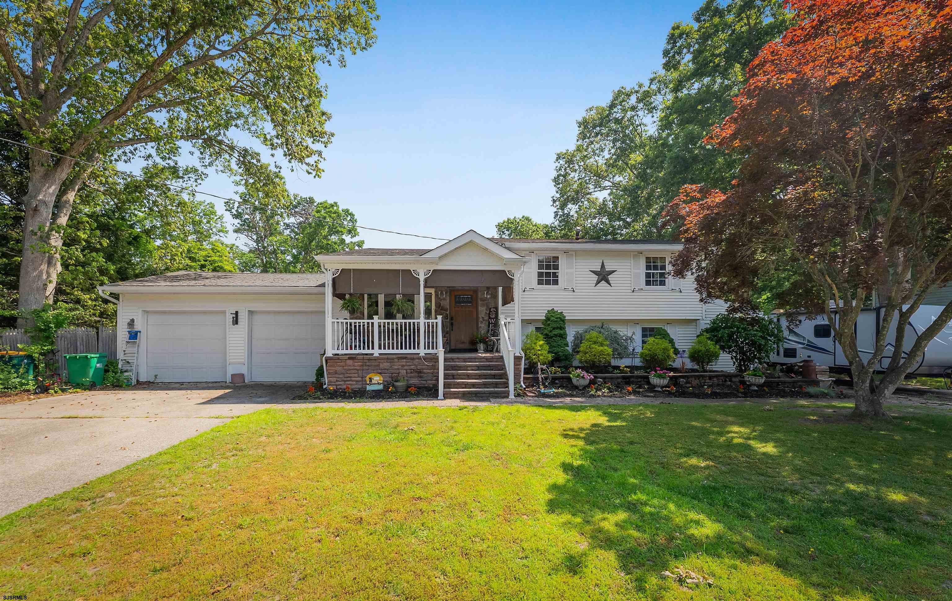 317 E Arbutus Ave