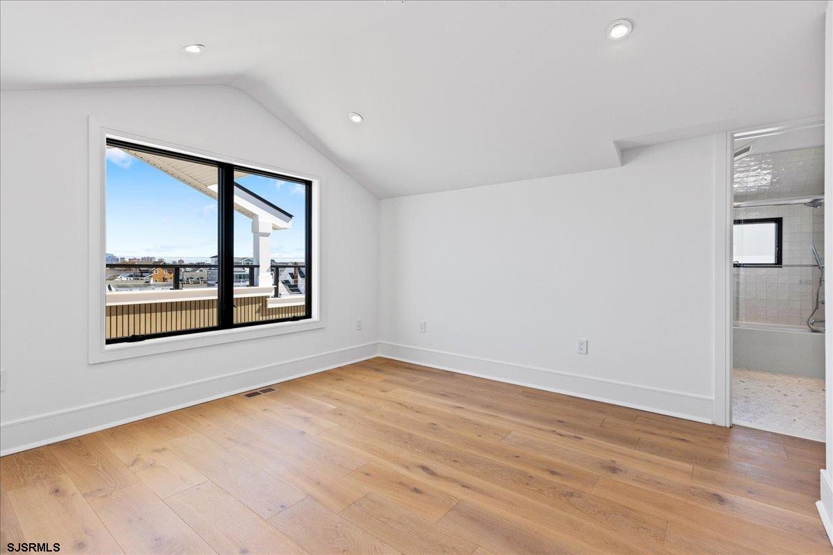 Margate, New Jersey 08402, United States, 5 Bedrooms Bedrooms, ,6 BathroomsBathrooms,Residential,Active,138330