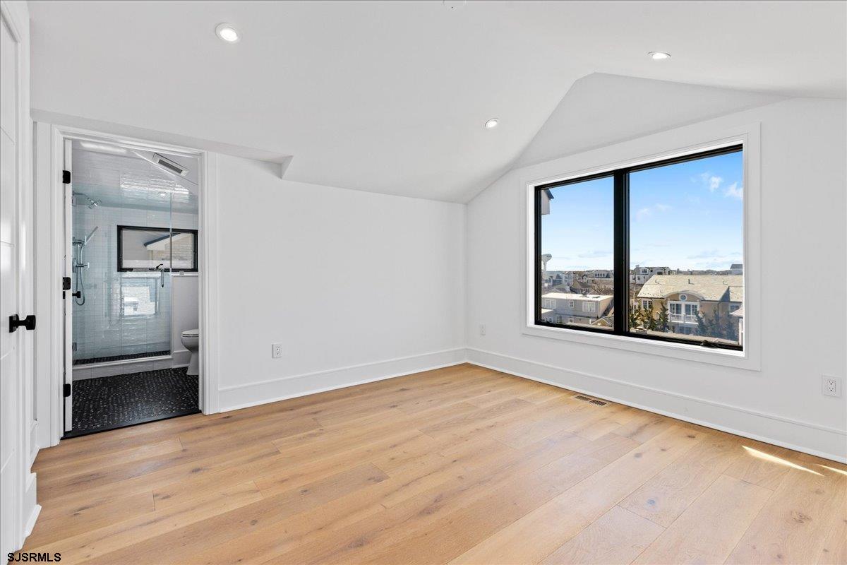 Margate, New Jersey 08402, United States, 5 Bedrooms Bedrooms, ,6 BathroomsBathrooms,Residential,Active,138330