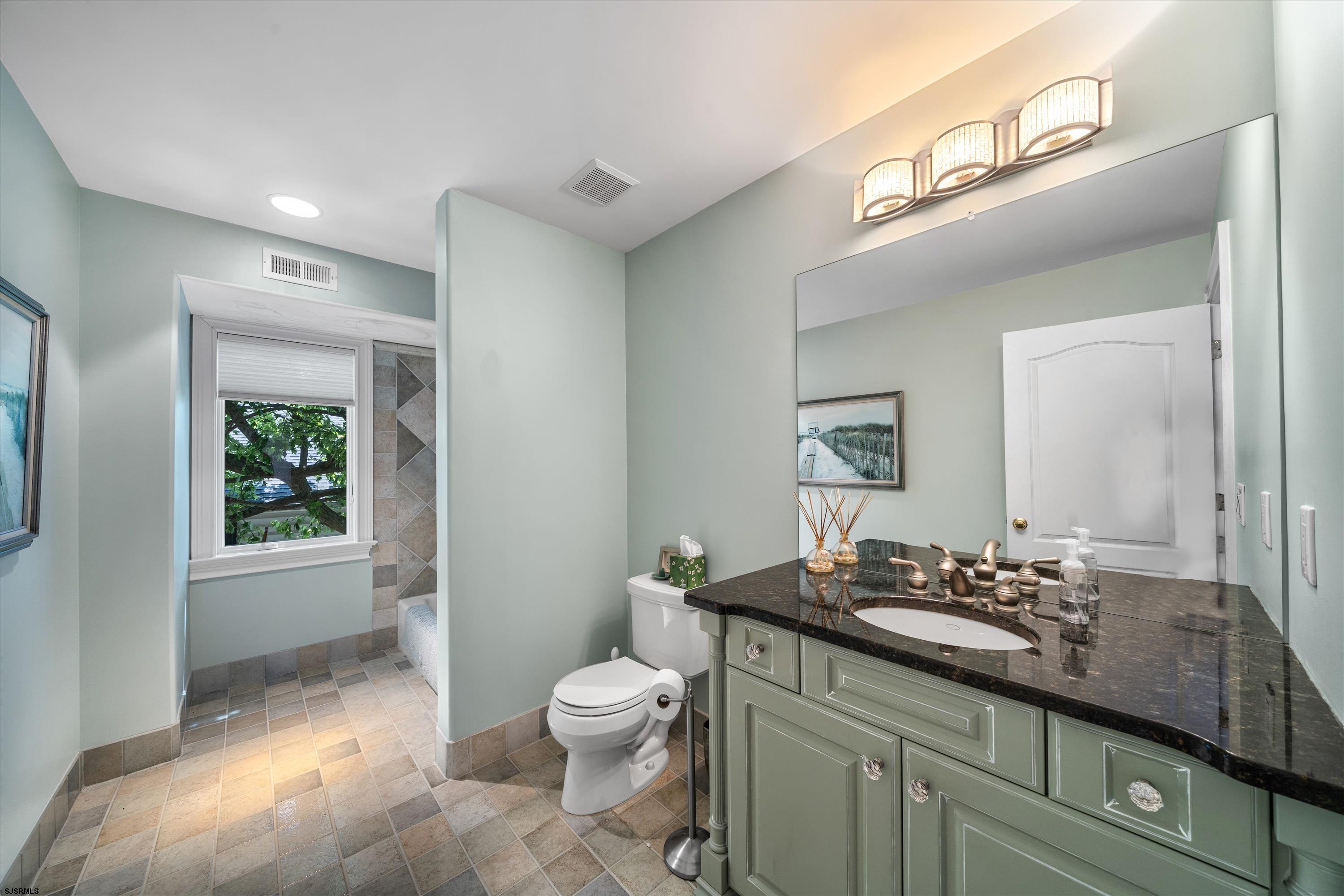 Ocean City, New Jersey 08226, United States, 5 Bedrooms Bedrooms, ,5 BathroomsBathrooms,Residential,Pending,228522