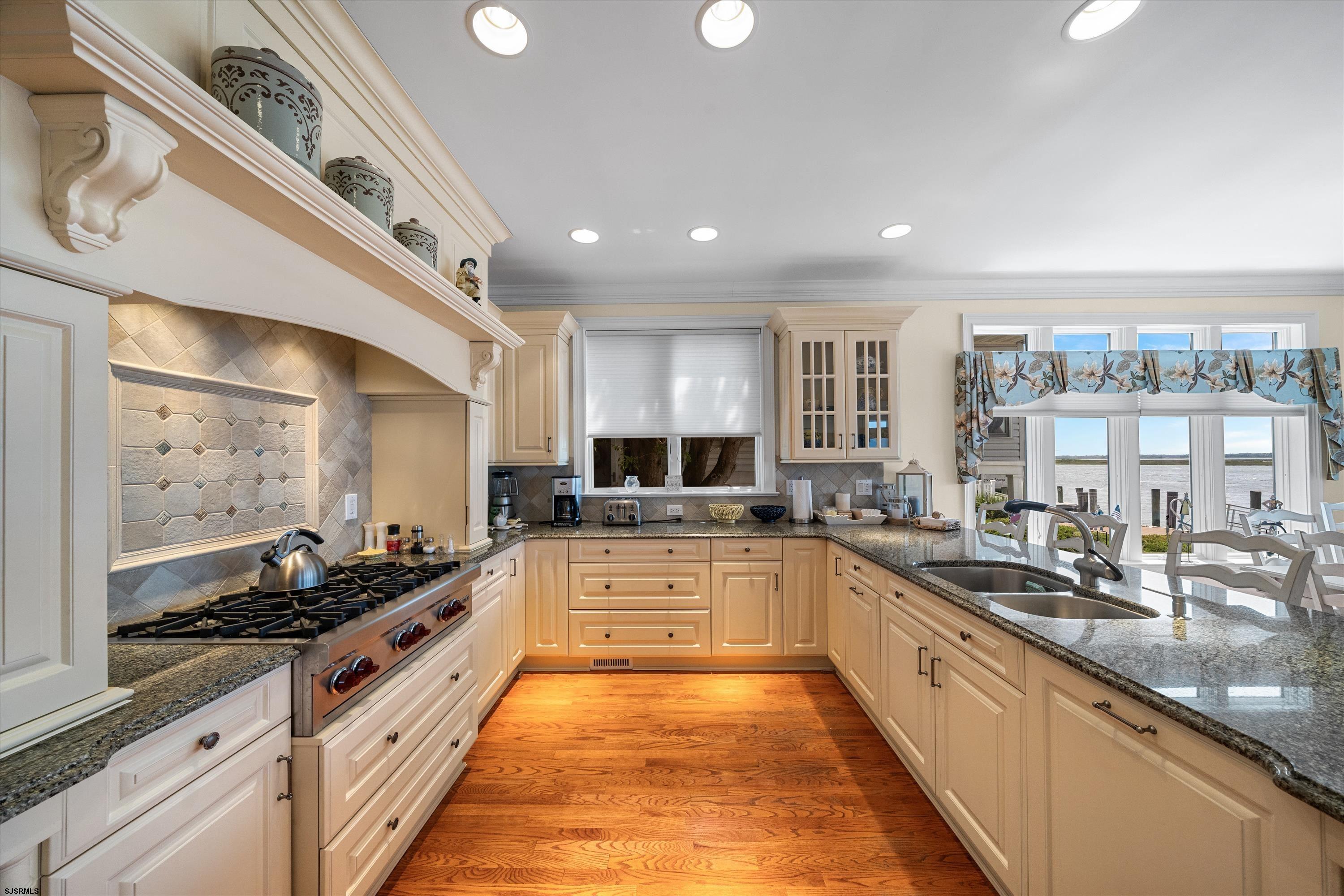 Ocean City, New Jersey 08226, United States, 5 Bedrooms Bedrooms, ,5 BathroomsBathrooms,Residential,Pending,228522