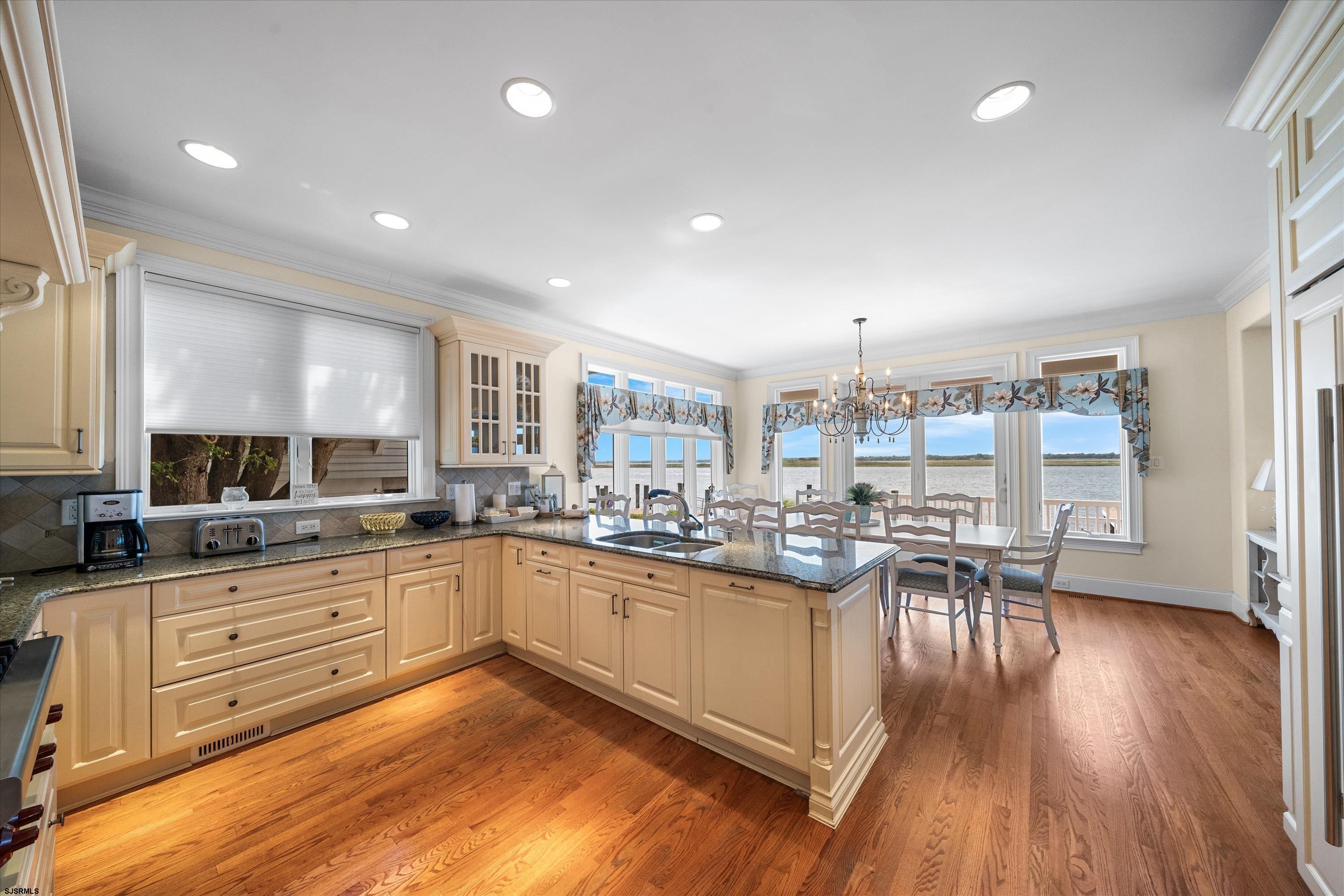 Ocean City, New Jersey 08226, United States, 5 Bedrooms Bedrooms, ,5 BathroomsBathrooms,Residential,Pending,228522