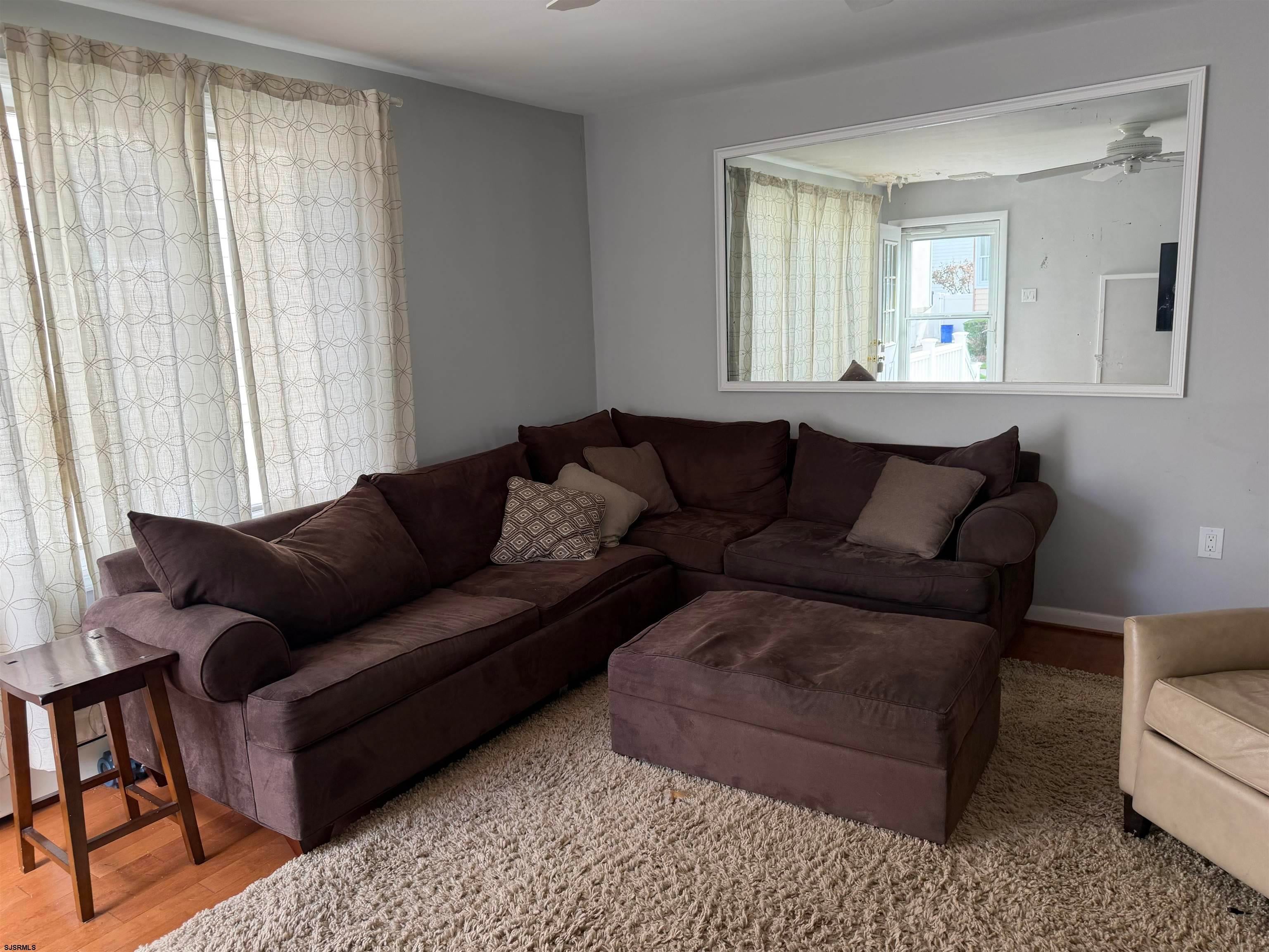 127 N Woodcrest Ave