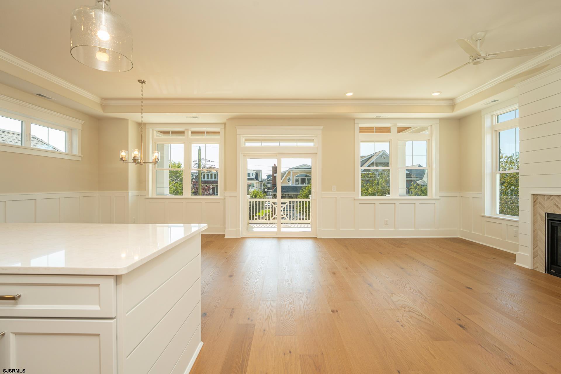 829 Unit B St Charles B