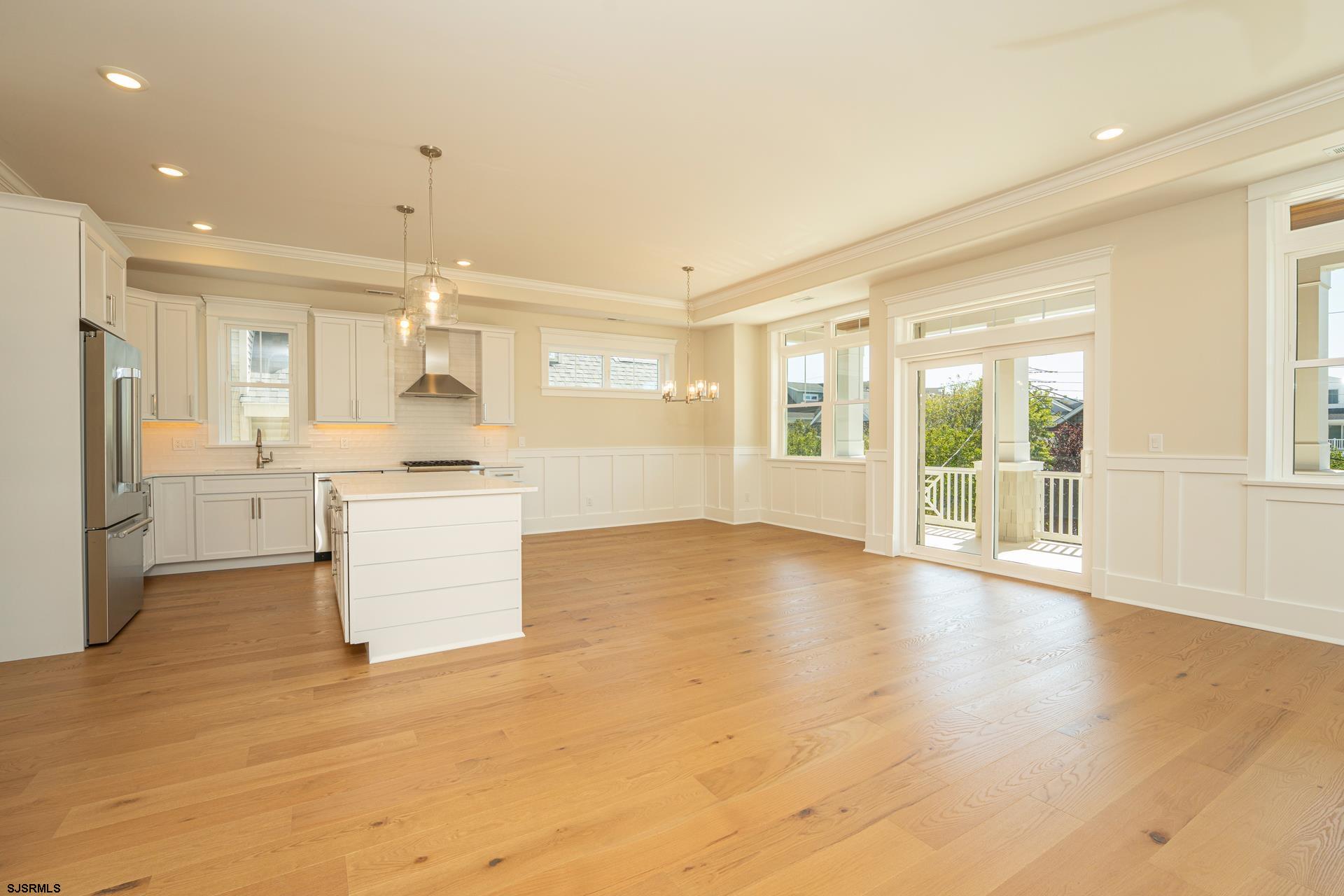 829 Unit B St Charles B