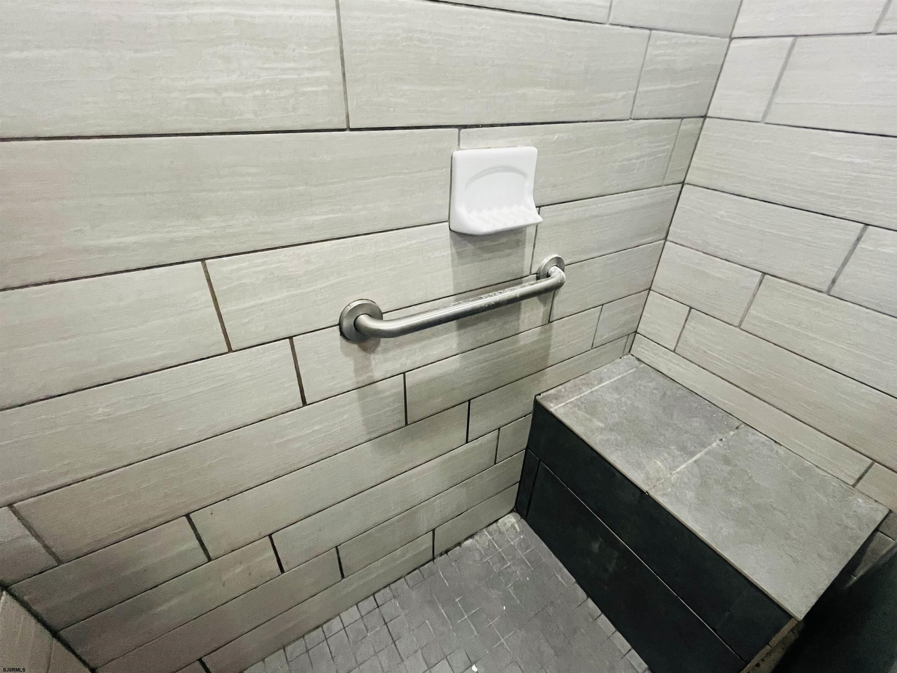 Atlantic City, New Jersey 08401, United States, 3 Bedrooms Bedrooms, ,1 BathroomBathrooms,Residential,Active,216687