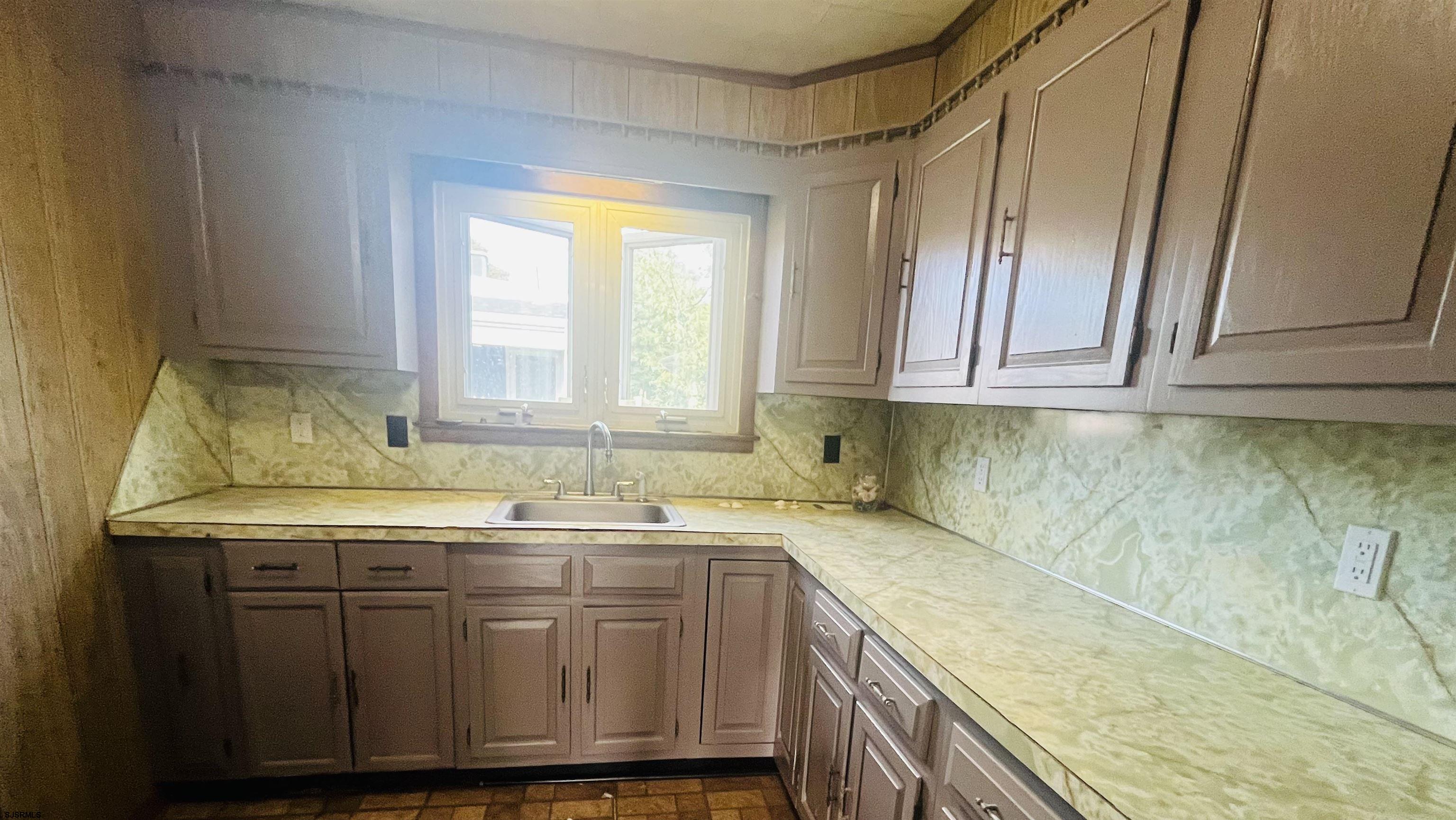 Atlantic City, New Jersey 08401, United States, 3 Bedrooms Bedrooms, ,1 BathroomBathrooms,Residential,Active,216687