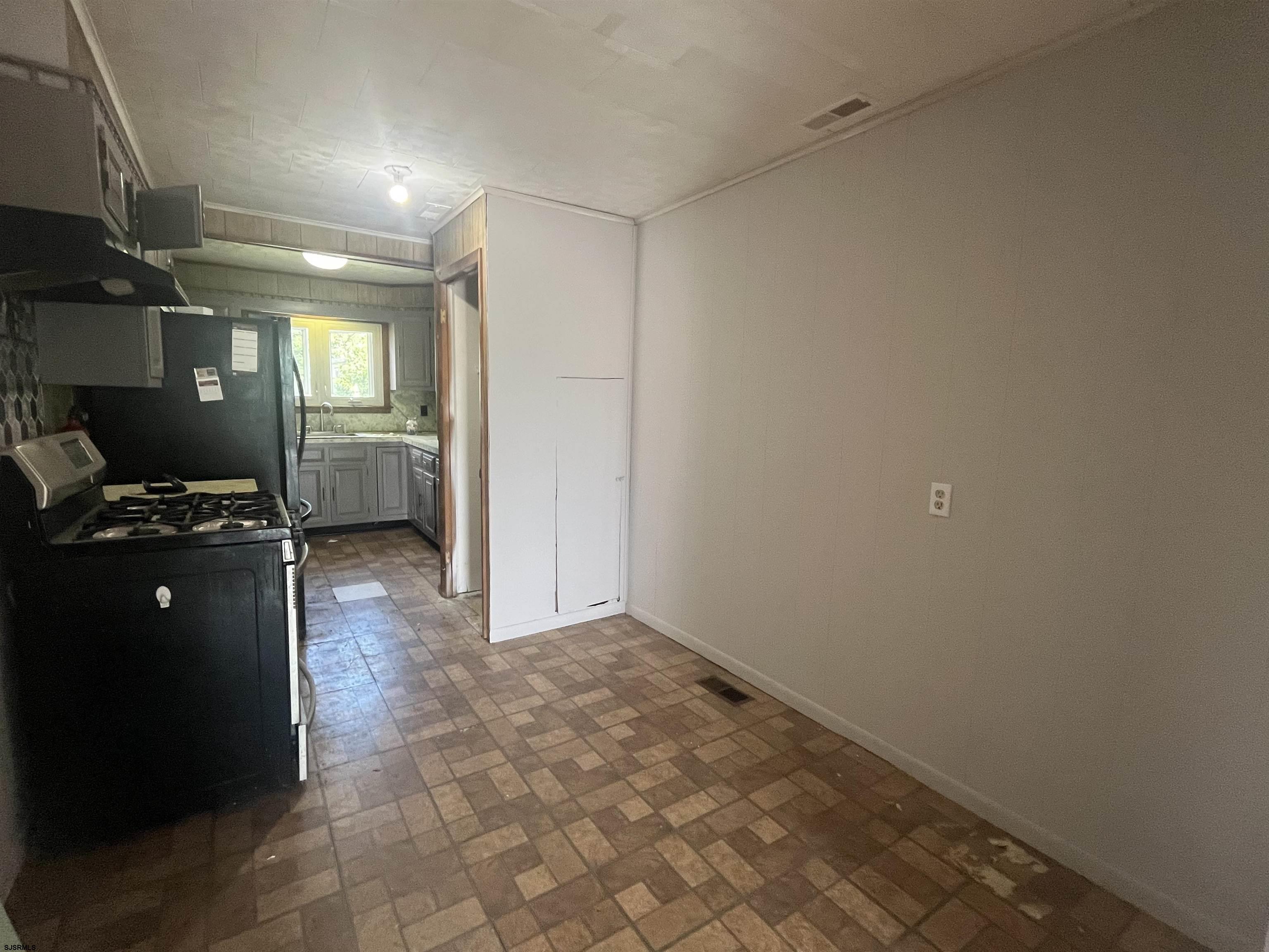 Atlantic City, New Jersey 08401, United States, 3 Bedrooms Bedrooms, ,1 BathroomBathrooms,Residential,Active,216687