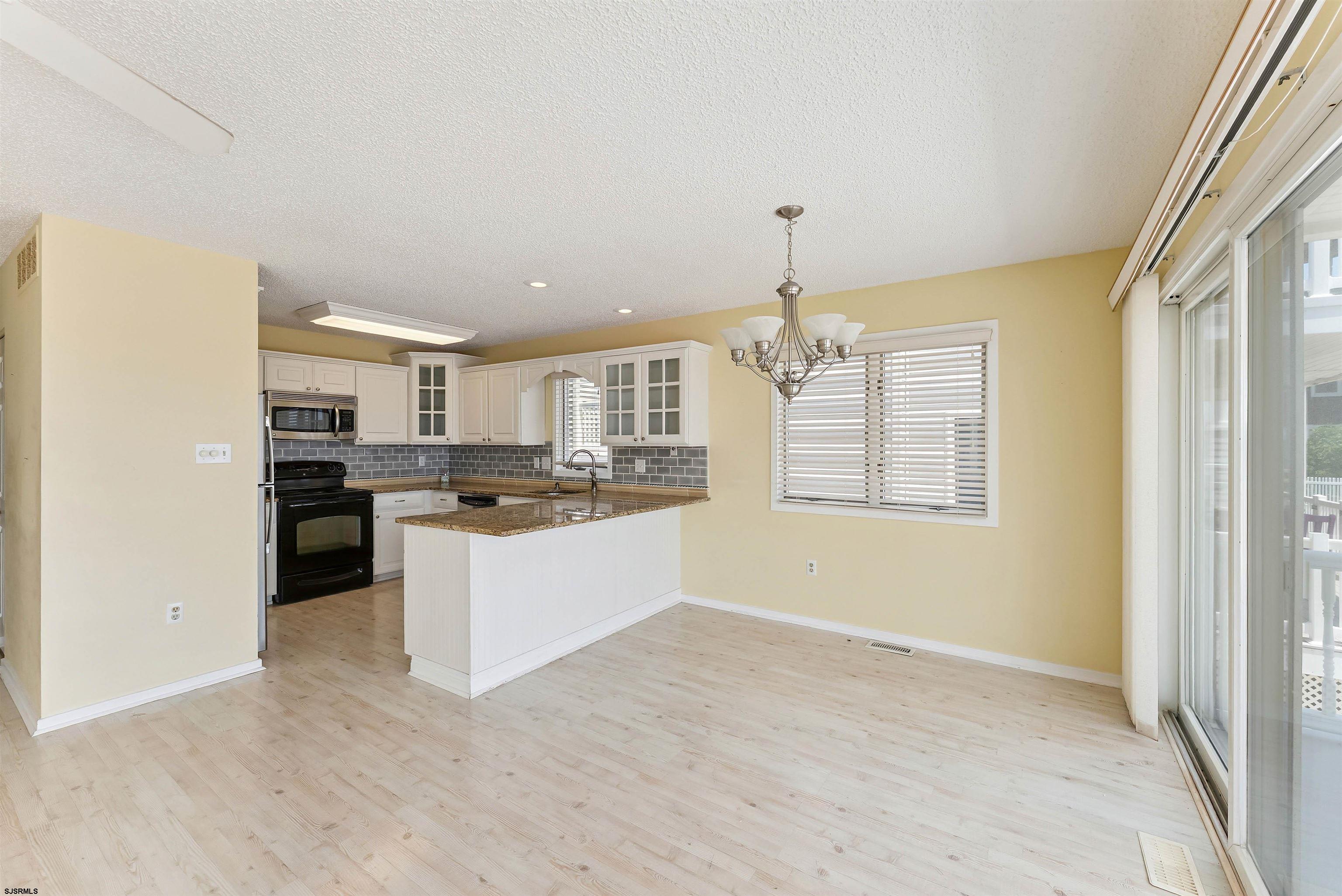 Ocean City, New Jersey 08226, United States, 8 Bedrooms Bedrooms, ,4 BathroomsBathrooms,Residential,Active,164239