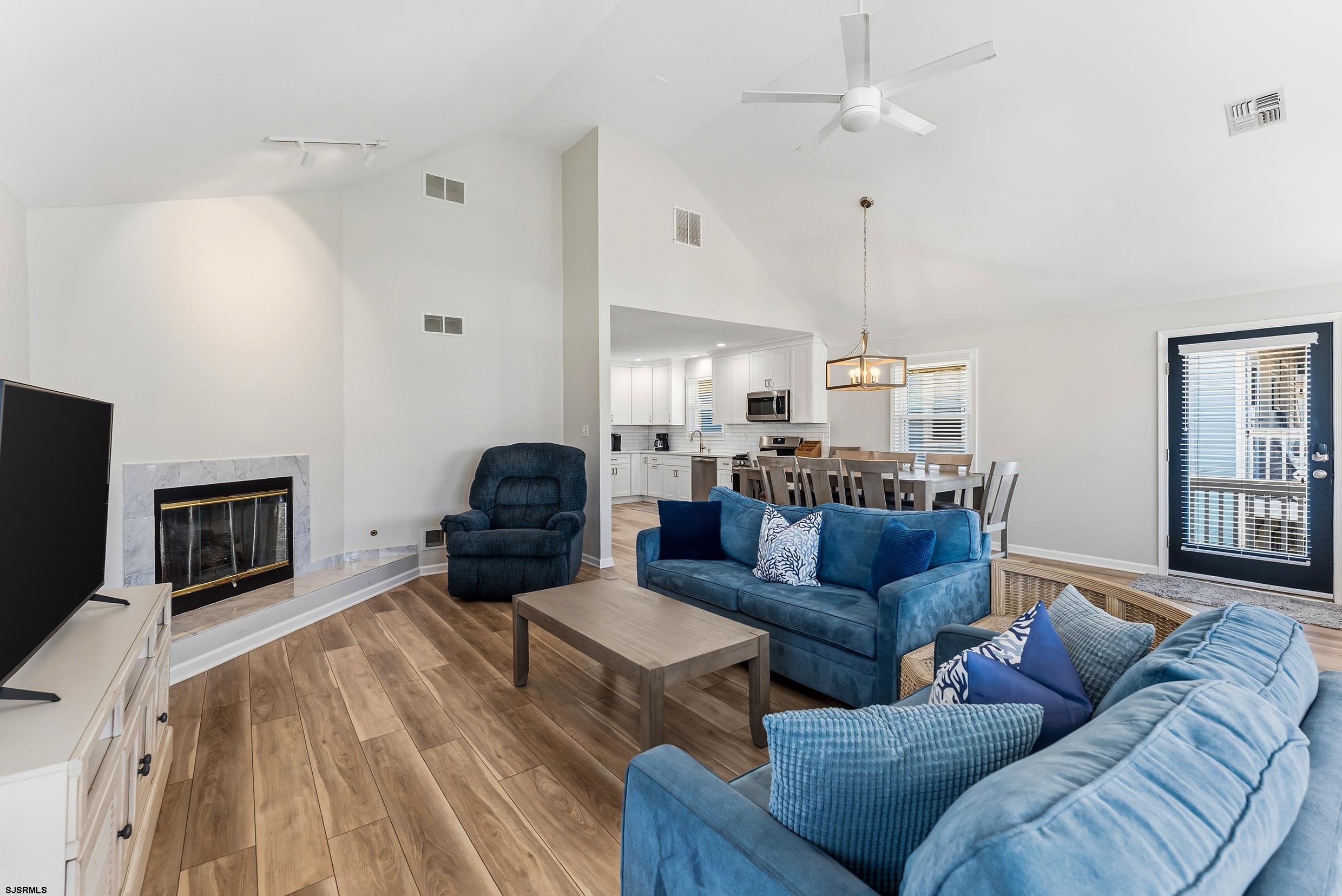 814 E 7th