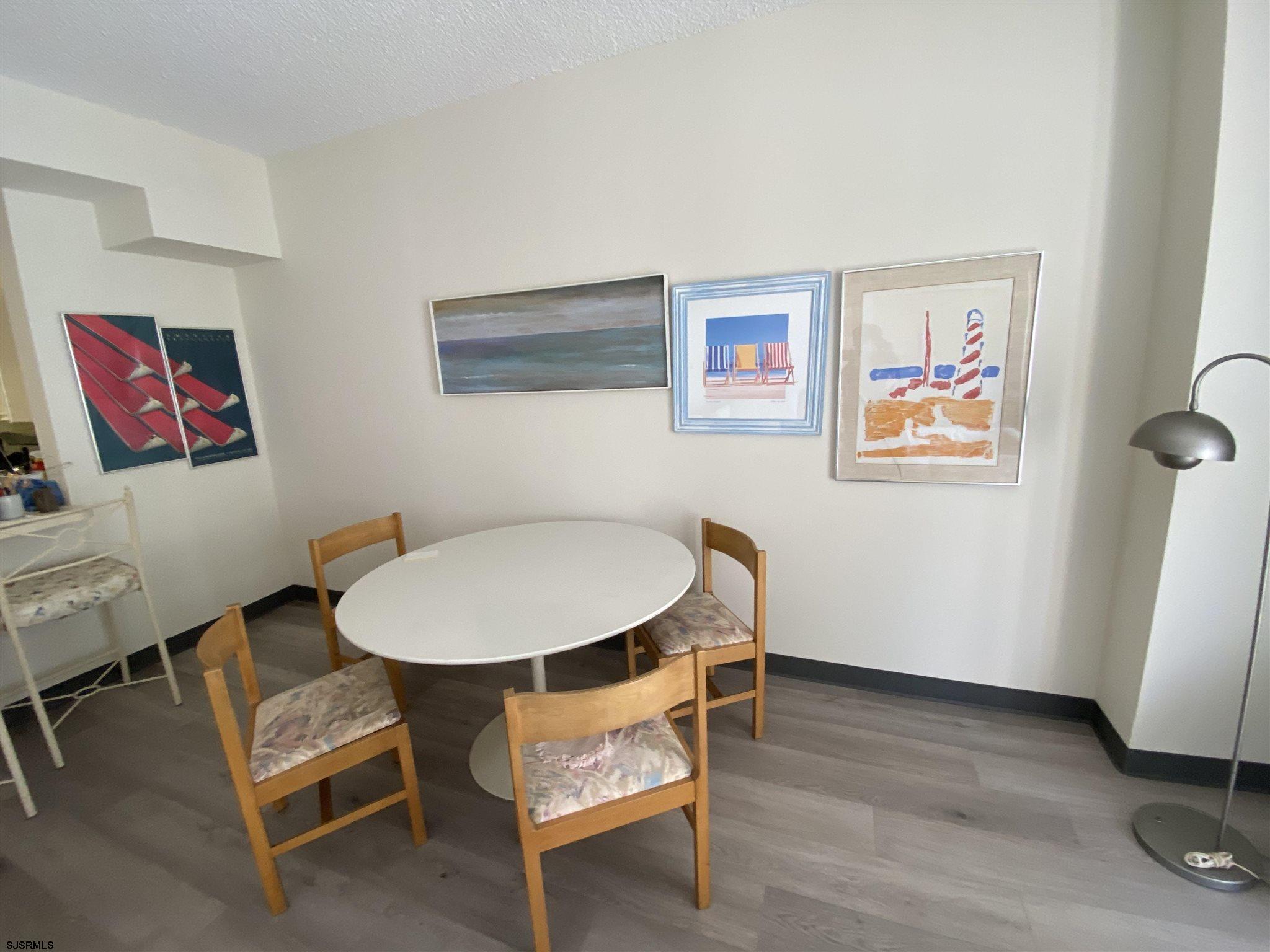 Atlantic City, New Jersey 08401, United States, 1 Bedroom Bedrooms, ,2 BathroomsBathrooms,Residential,Active,197360