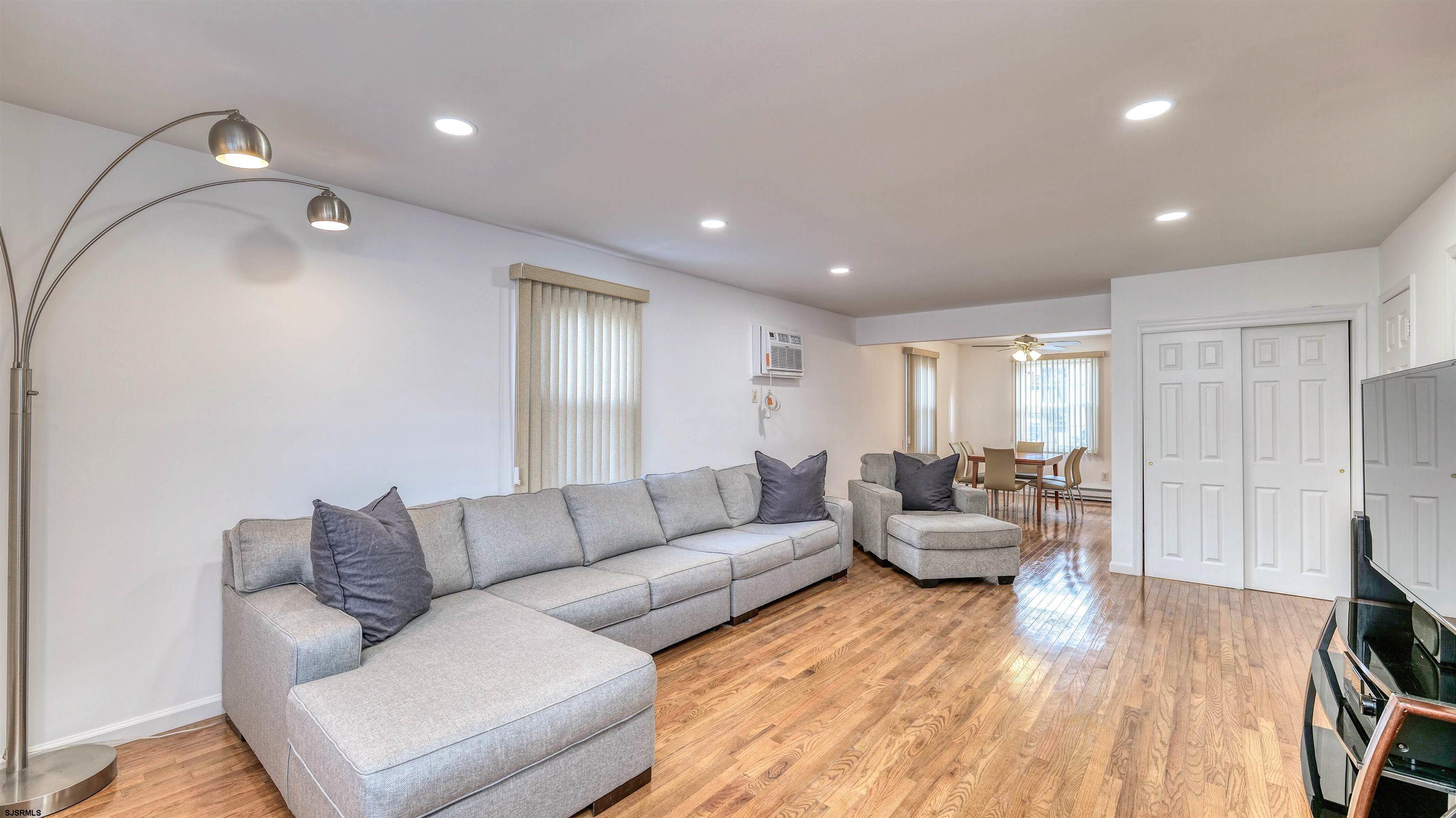 9709 Monmouth C2