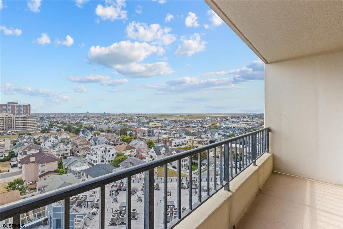 Atlantic City, New Jersey 08401, United States, 2 Bedrooms Bedrooms, ,2 BathroomsBathrooms,Residential,Pending,43599