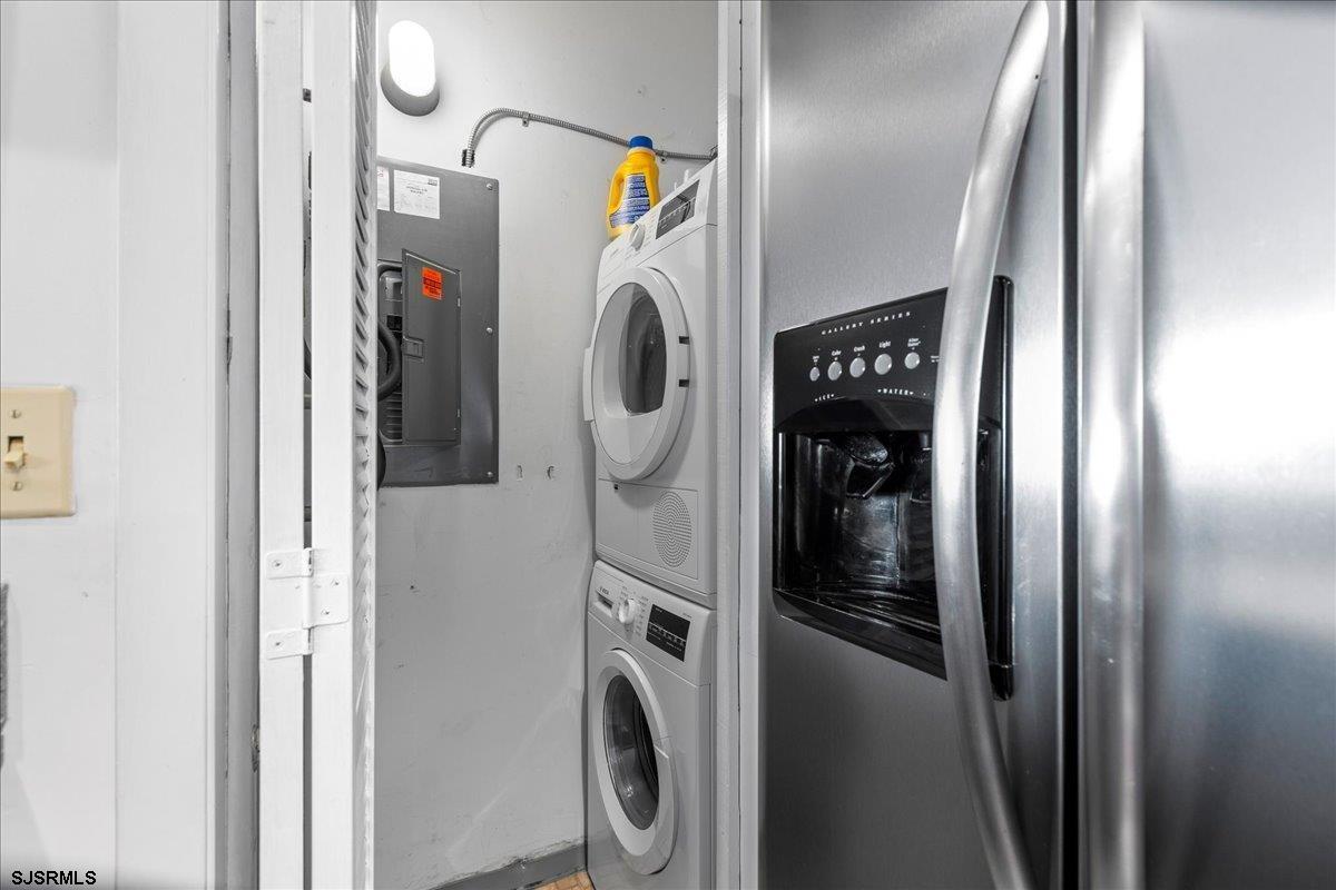 Atlantic City, New Jersey 08401, United States, 2 Bedrooms Bedrooms, ,2 BathroomsBathrooms,Residential,Pending,43599