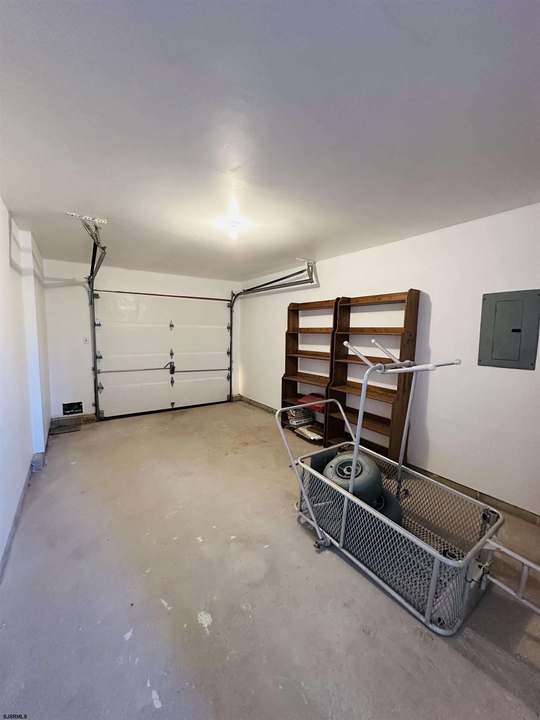 Brigantine, New Jersey 08203, United States, 2 Bedrooms Bedrooms, ,1 BathroomBathrooms,Residential,Active,77395